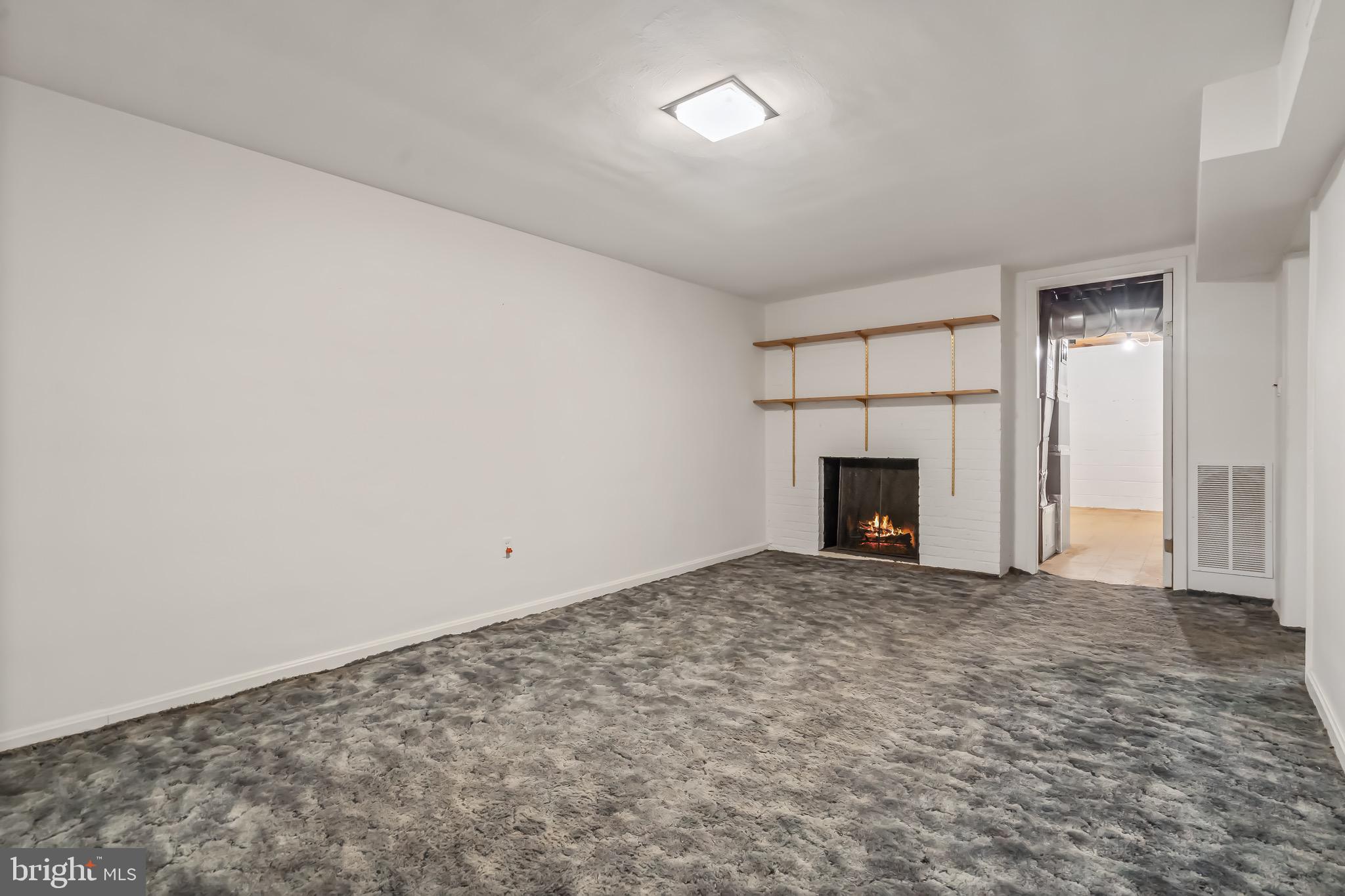 LEE CREST - Residential