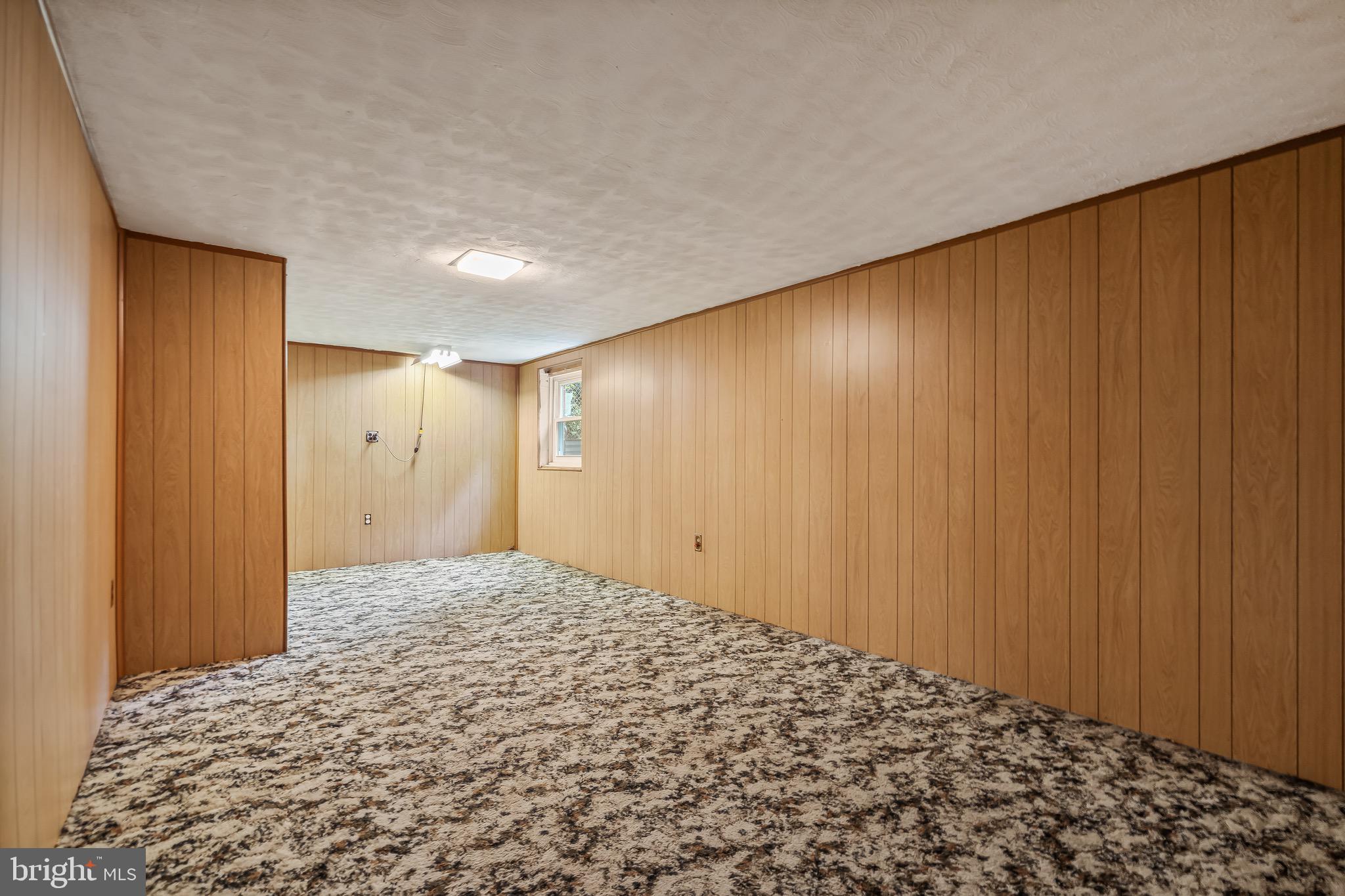 LEE CREST - Residential