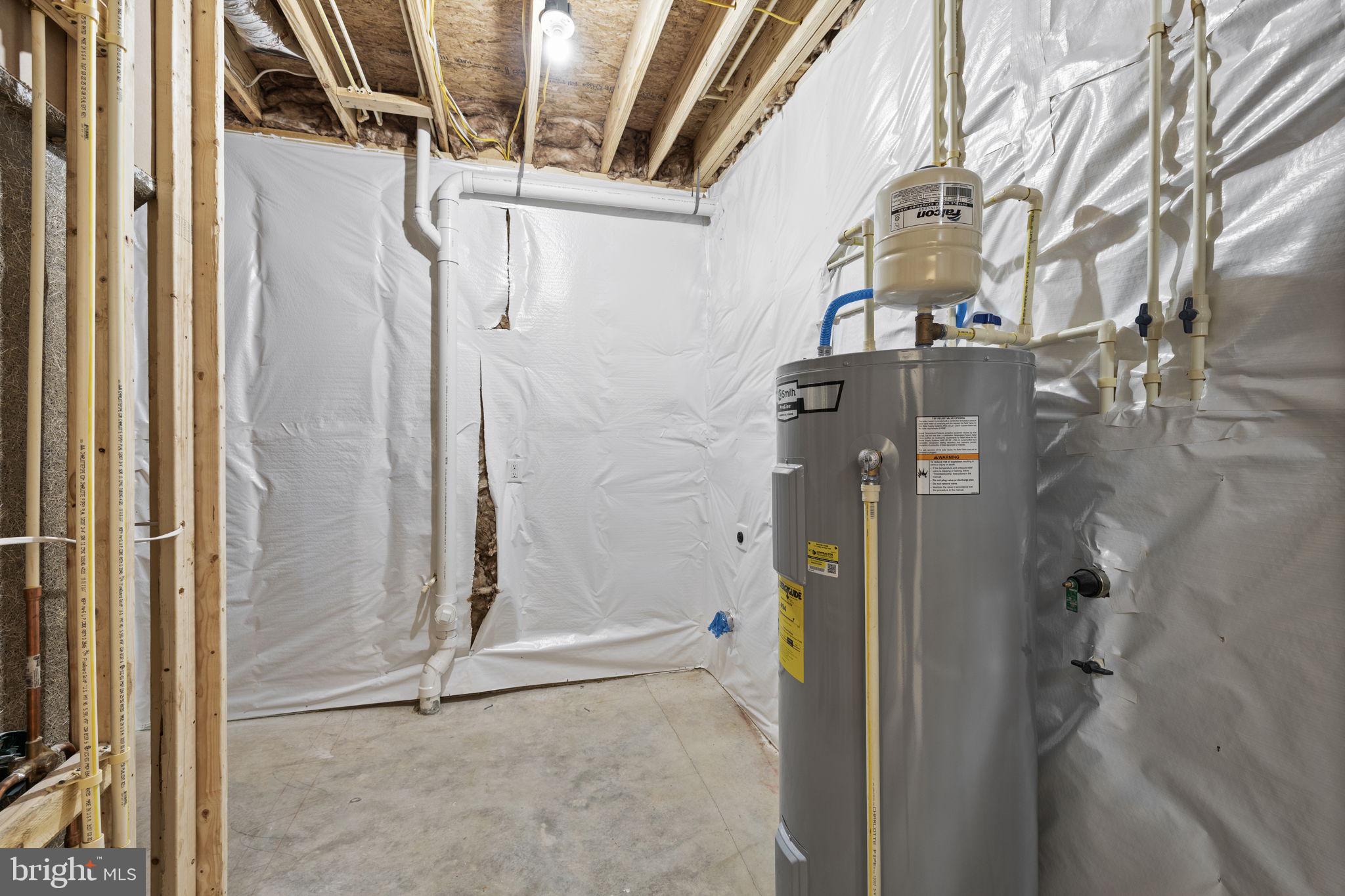 LAKE CAROLINE - Residential