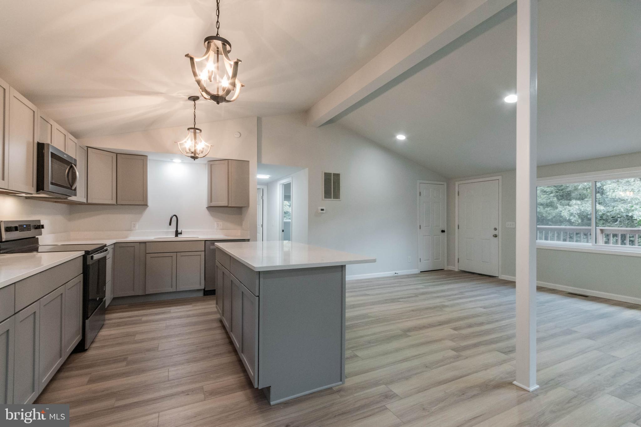 MONTEVALLO HILLS - Residential