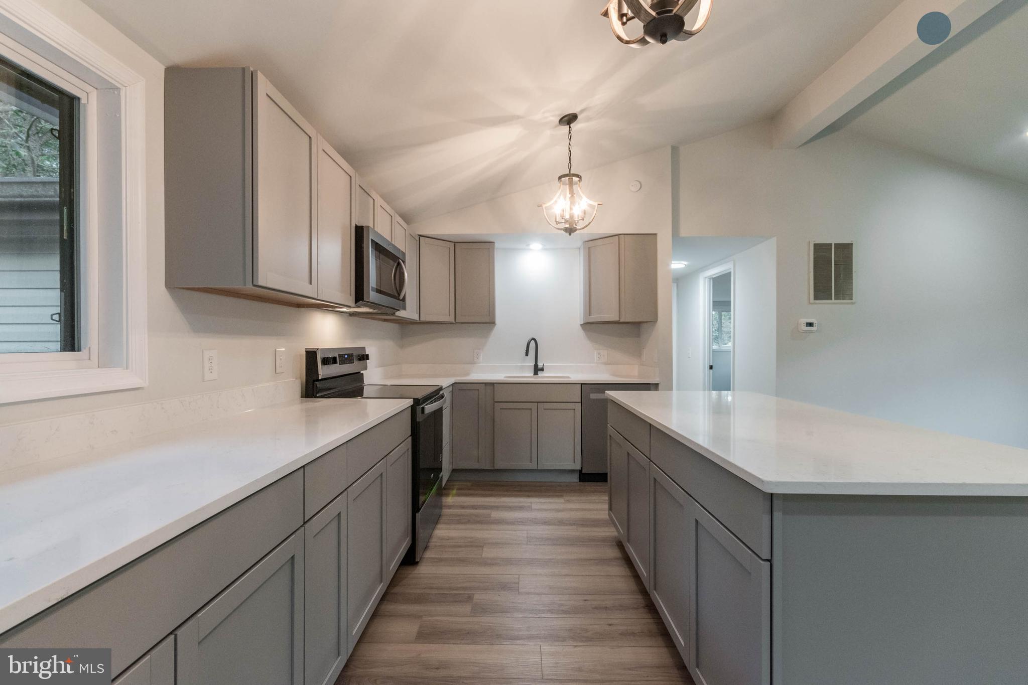 MONTEVALLO HILLS - Residential