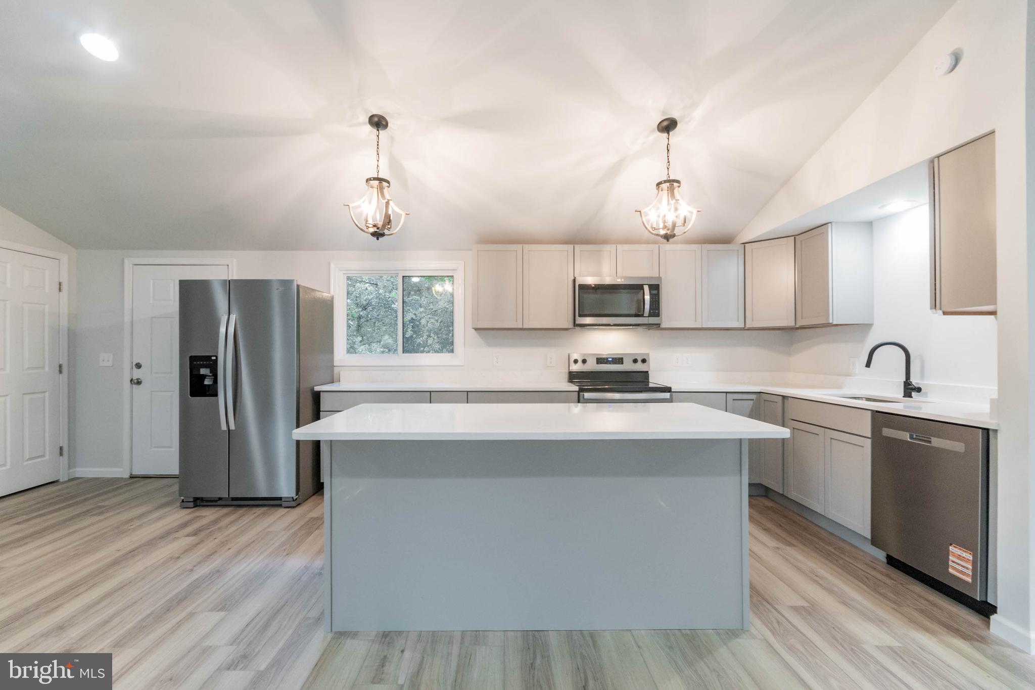 MONTEVALLO HILLS - Residential