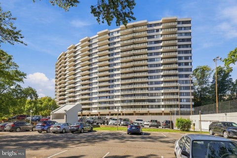 Photo of 6301 Stevenson Avenue #112, ALEXANDRIA, VA 22304 (MLS # VAAX2067348)