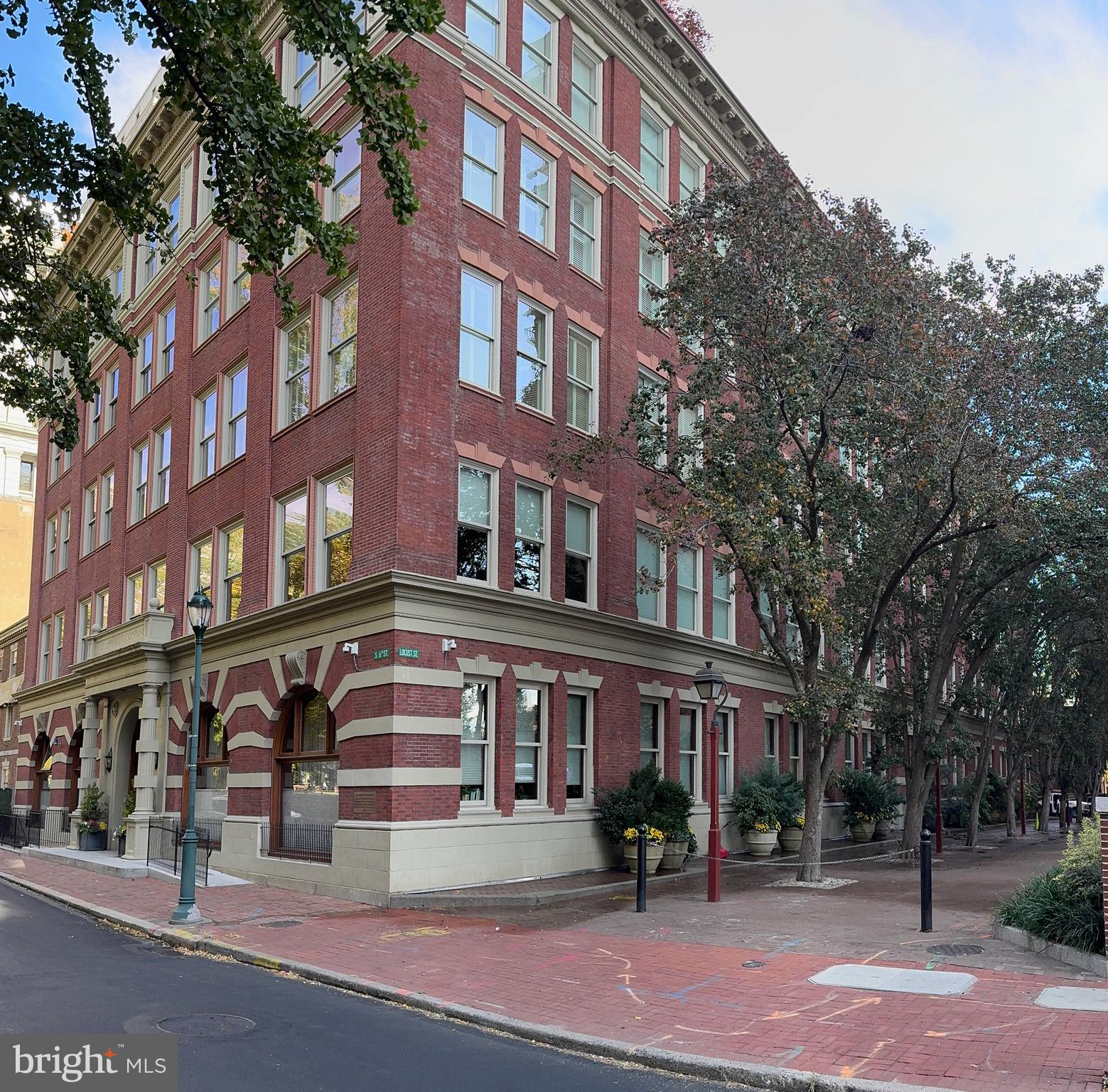 SOCIETY HILL - Residential