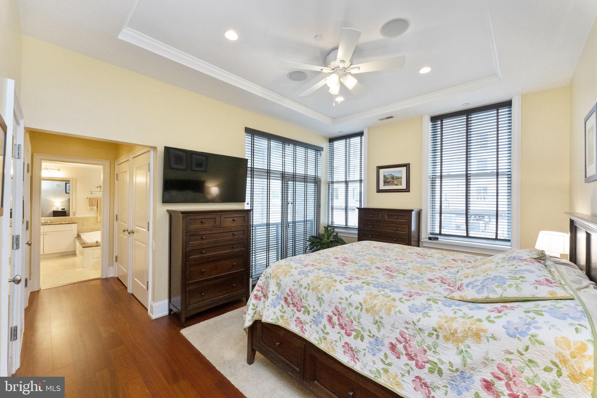 SOCIETY HILL - Residential
