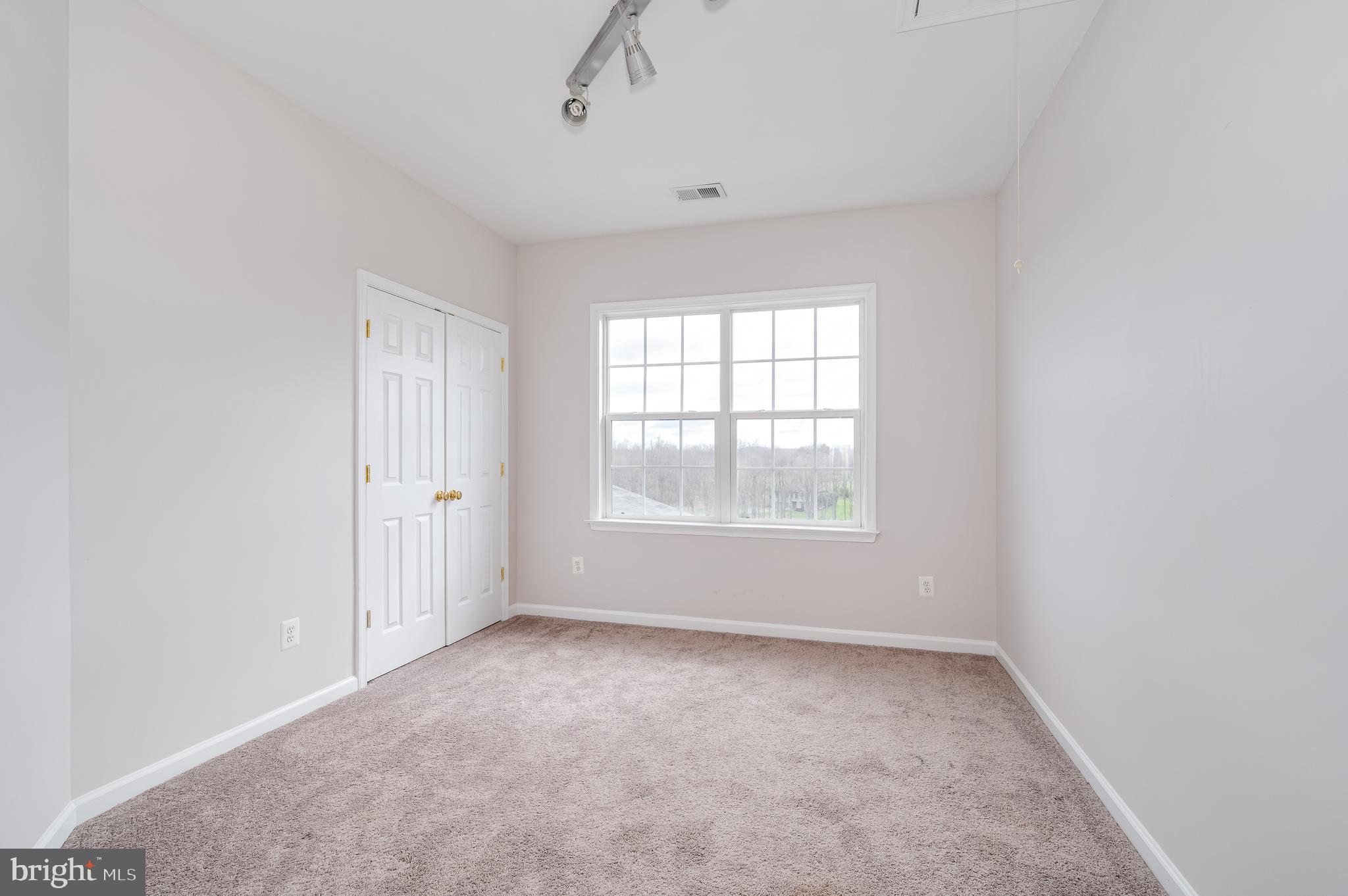 DEERFIELD VILLAGE - Residential Lease