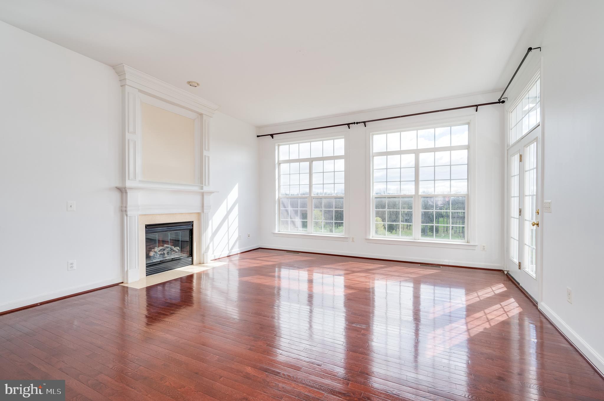 DEERFIELD VILLAGE - Residential Lease