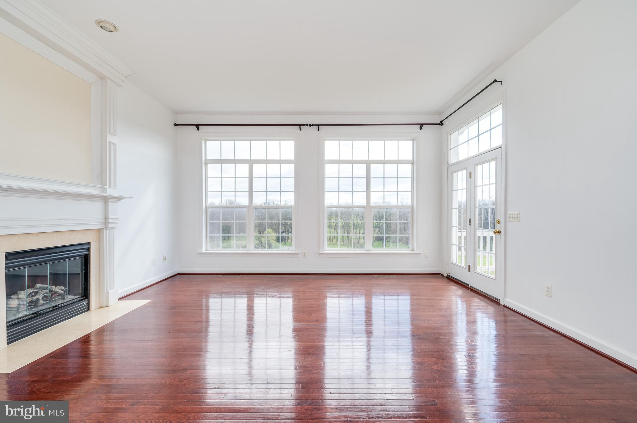 DEERFIELD VILLAGE - Residential Lease