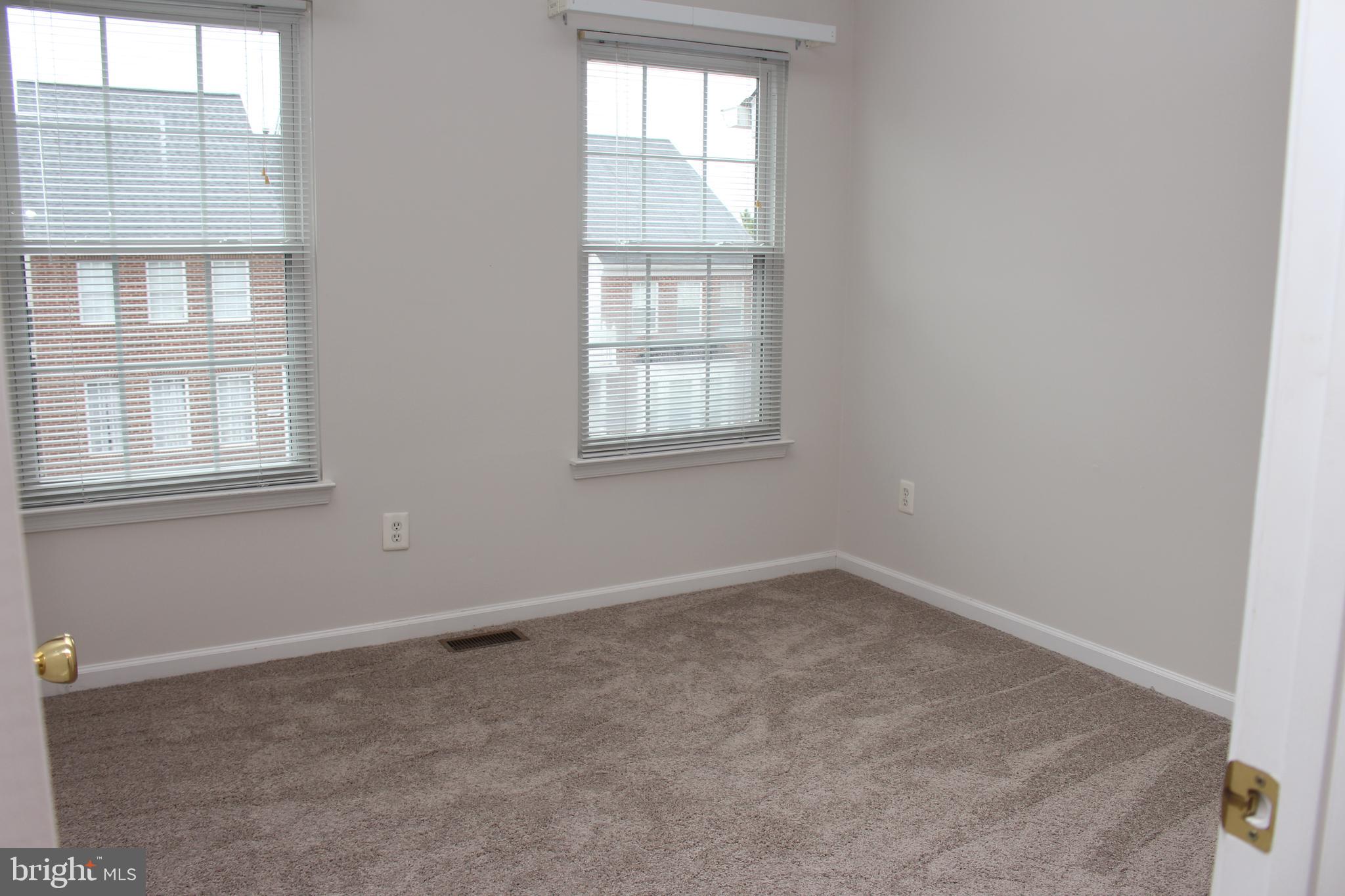 KINGSTOWNE - Residential