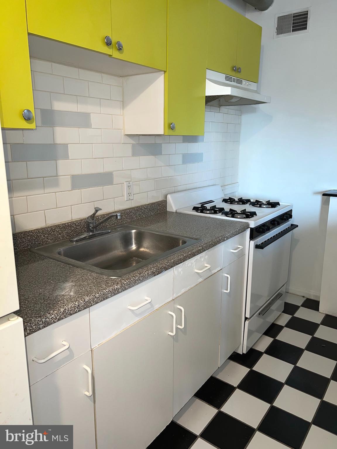 GRADUATE HOSPITAL - Residential Lease