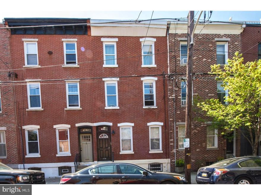 Stylish, modern and well-appointed 1 BR/1 Bathroom apartment w/PRIVATE ROOF DECK now available on a great block in the heart of Graduate Hospital. Open living and dining area, with efficient and updated kitchen. High ceilings and great natural light throughout.  3 unit building with onsite washer dryer and dedicated storage in the basement. Super easy walk to Penn, Rittenhouse Square, Broad Street line, and enjoy local neighborhood pubs, restaurants and shopping. Available for immediate occupancy.  *Landlord has ordered a new stove to be installed.