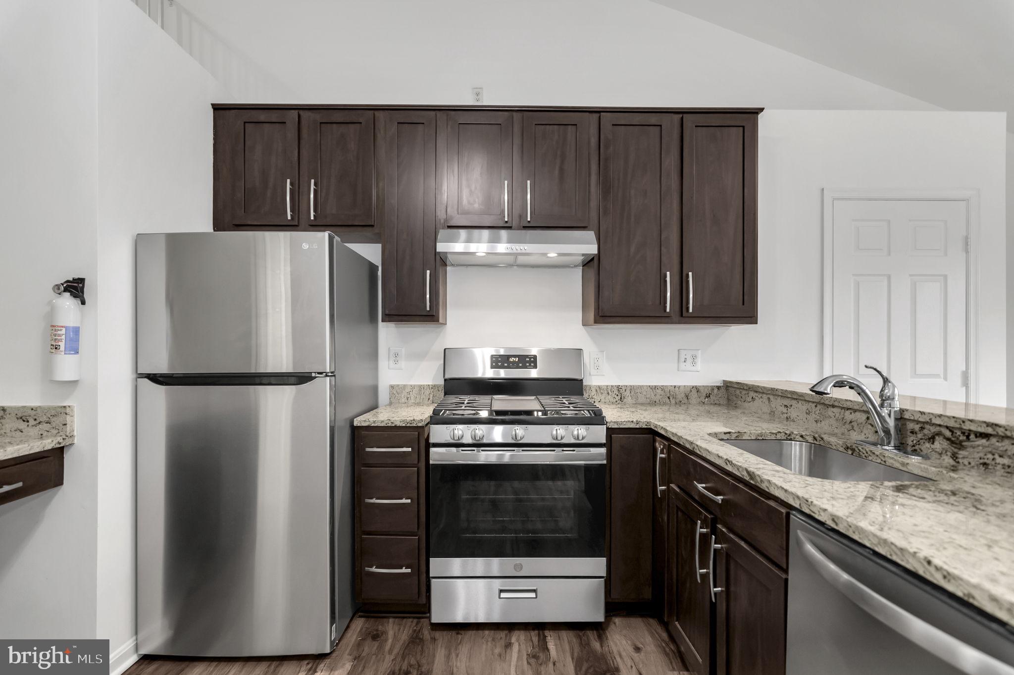 SARATOGA SPRINGS - Residential