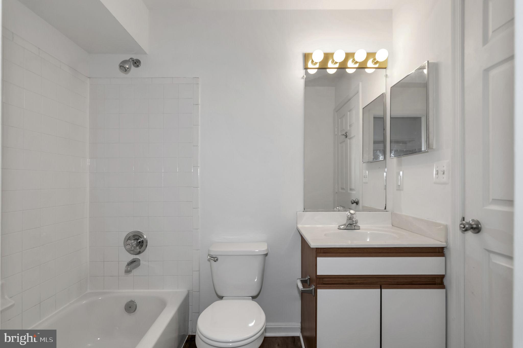 SARATOGA SPRINGS - Residential