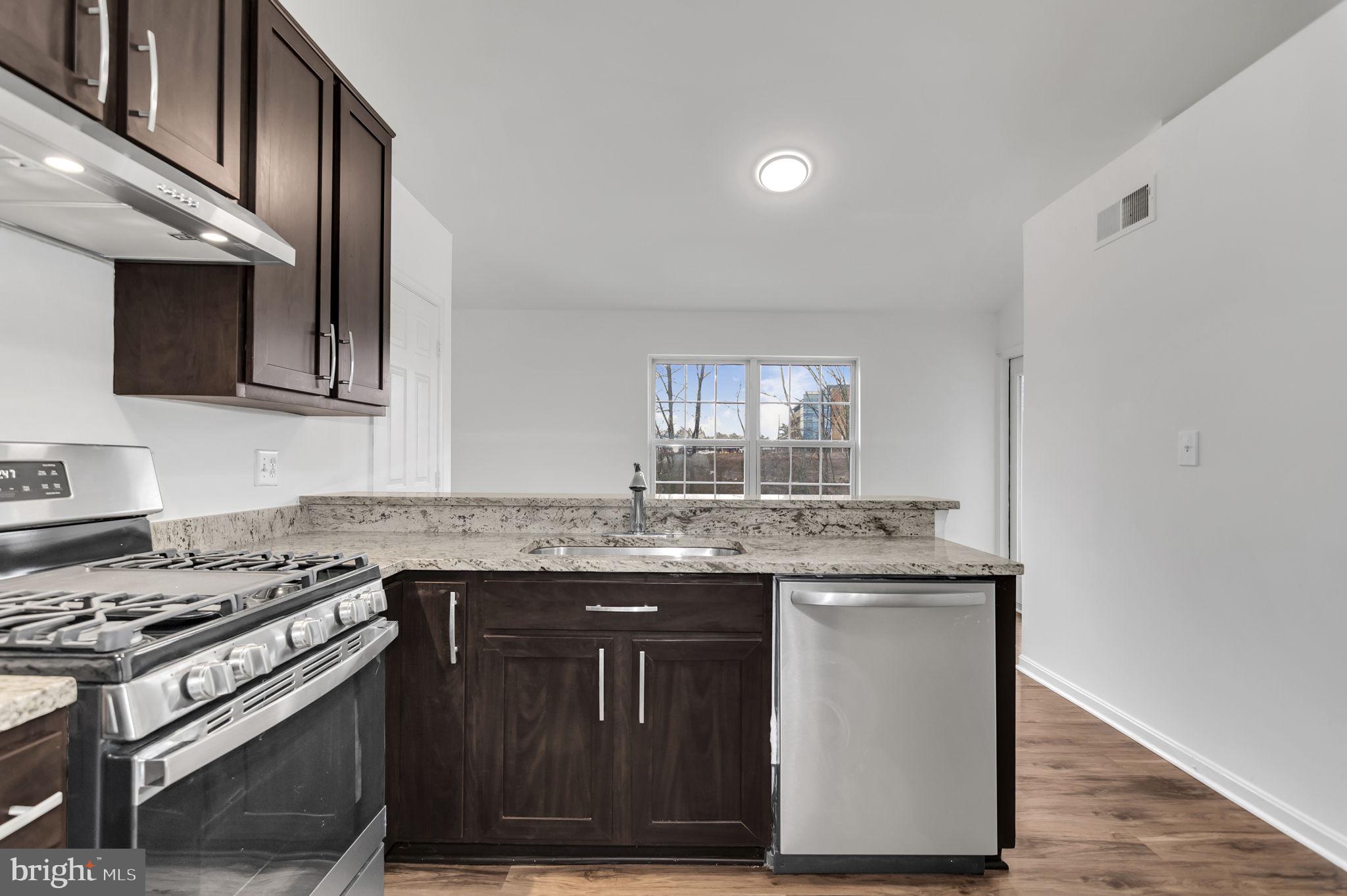 SARATOGA SPRINGS - Residential