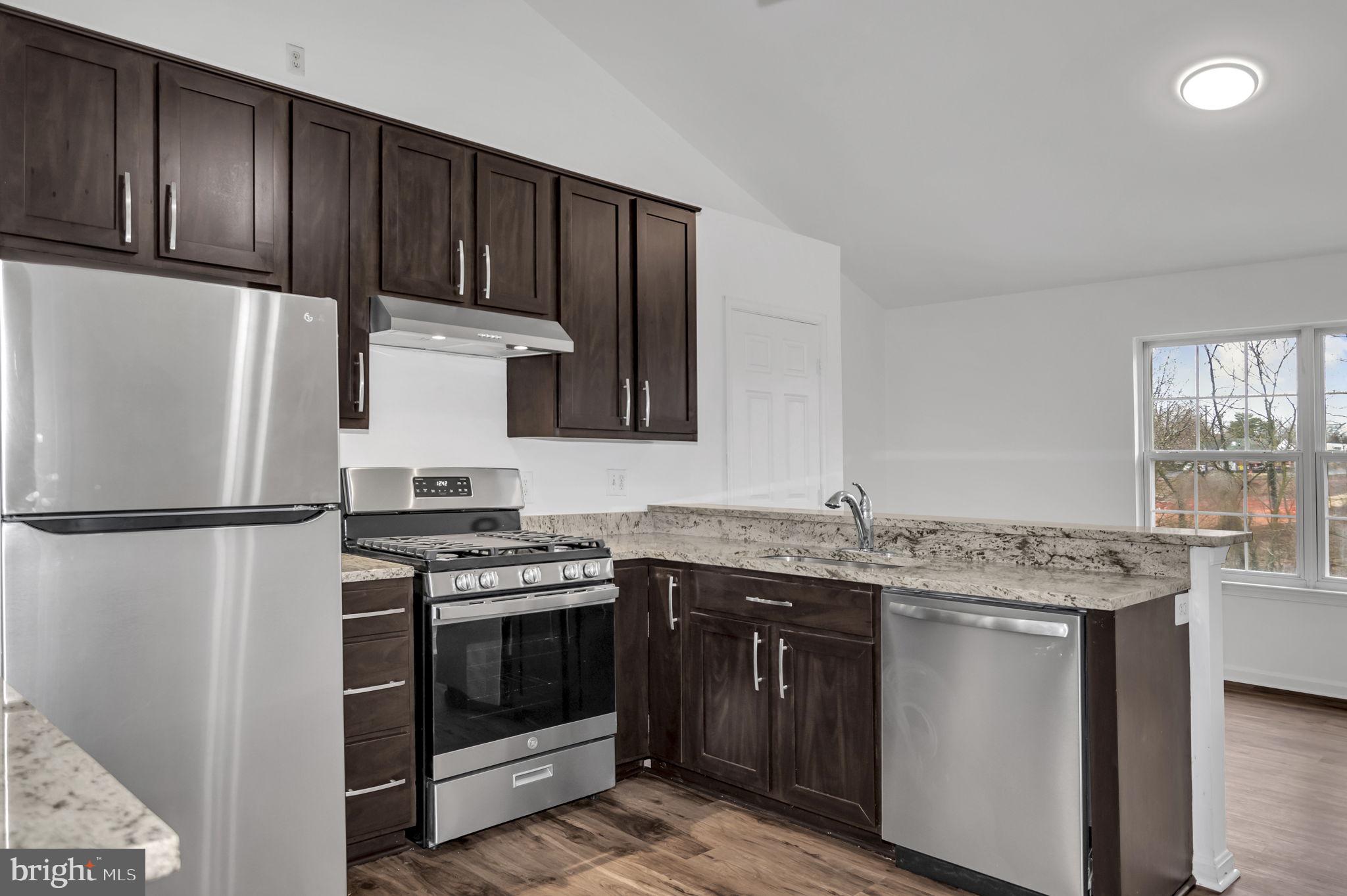 SARATOGA SPRINGS - Residential