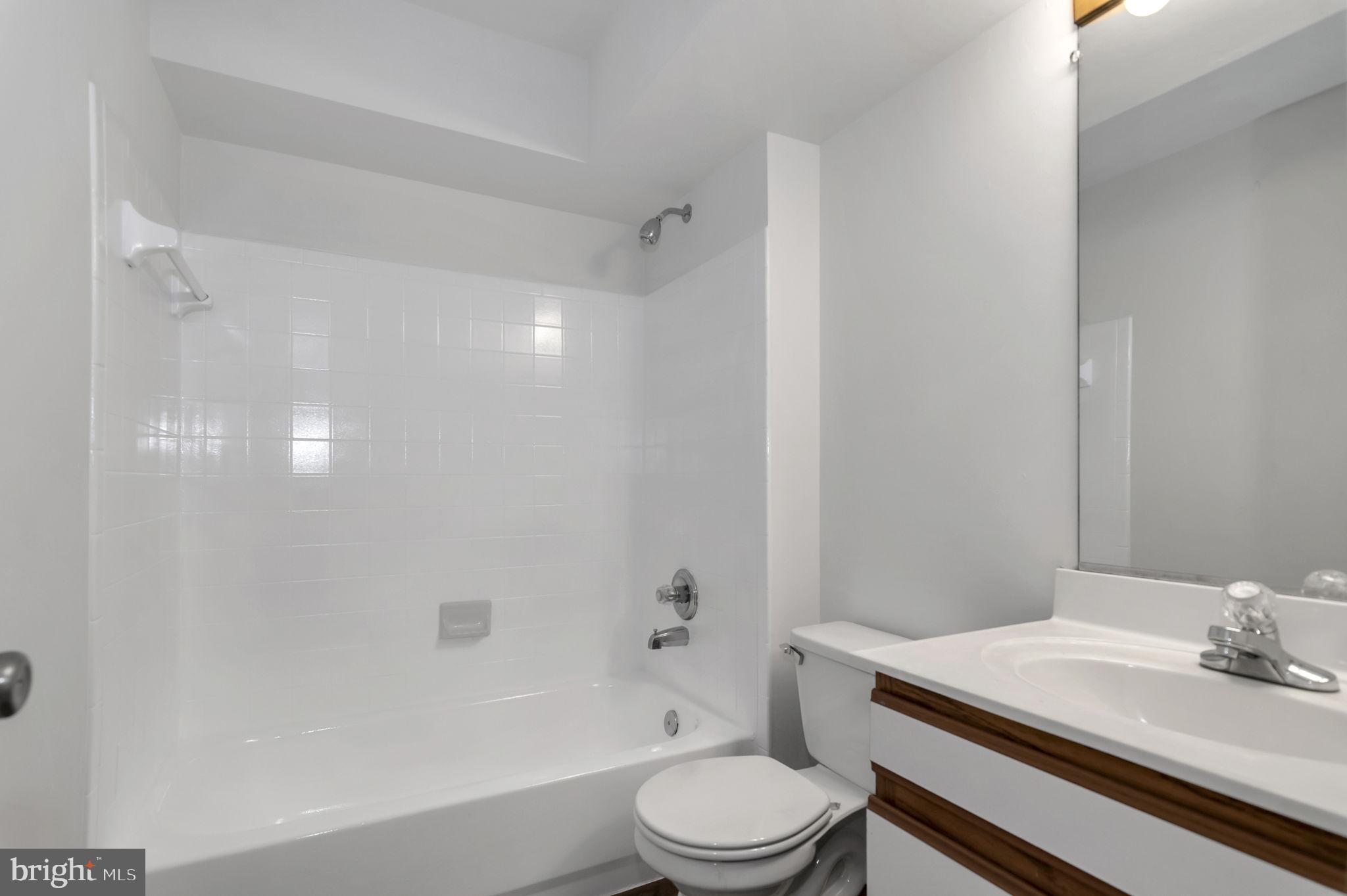 SARATOGA SPRINGS - Residential