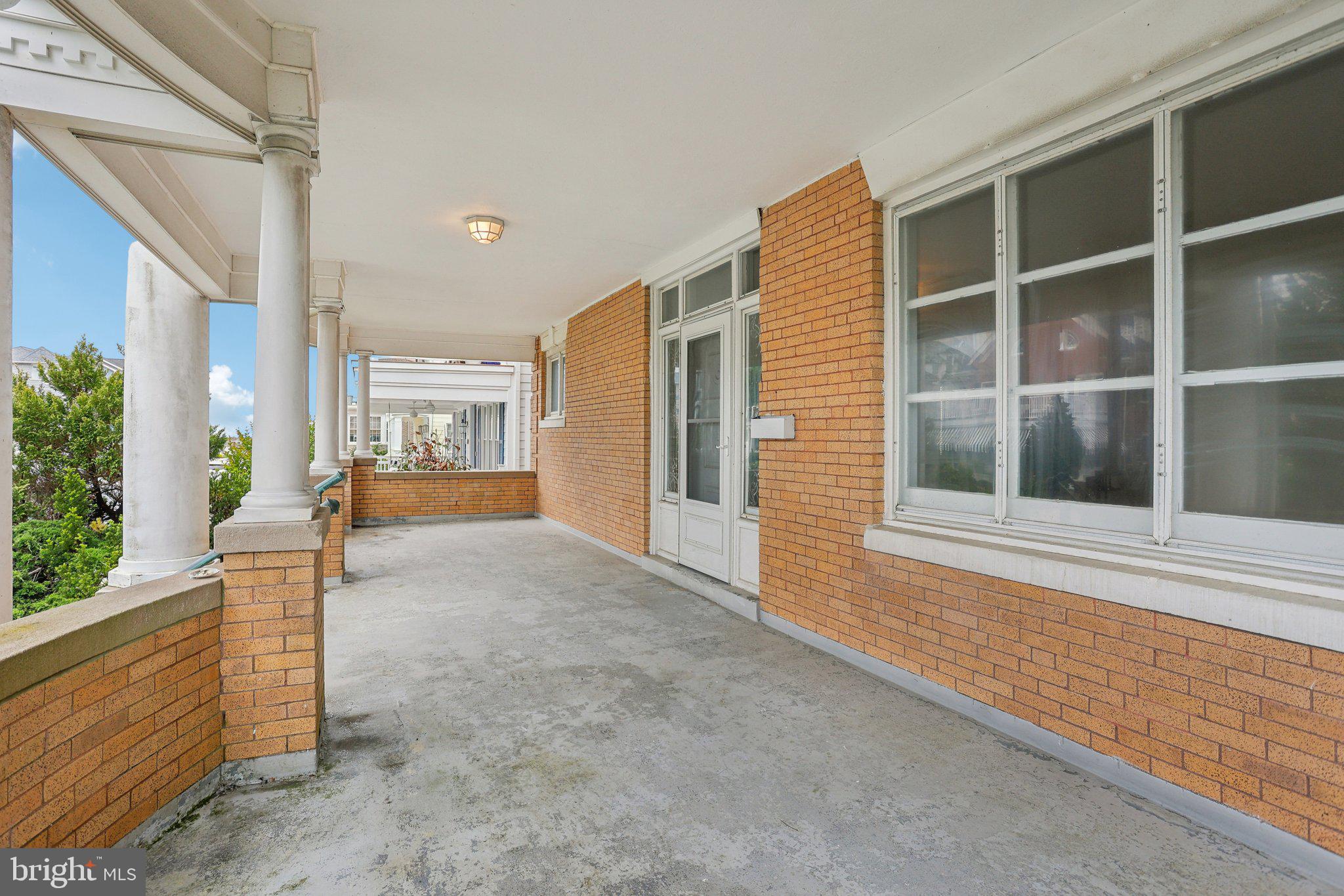 102 S DERBY AVENUE