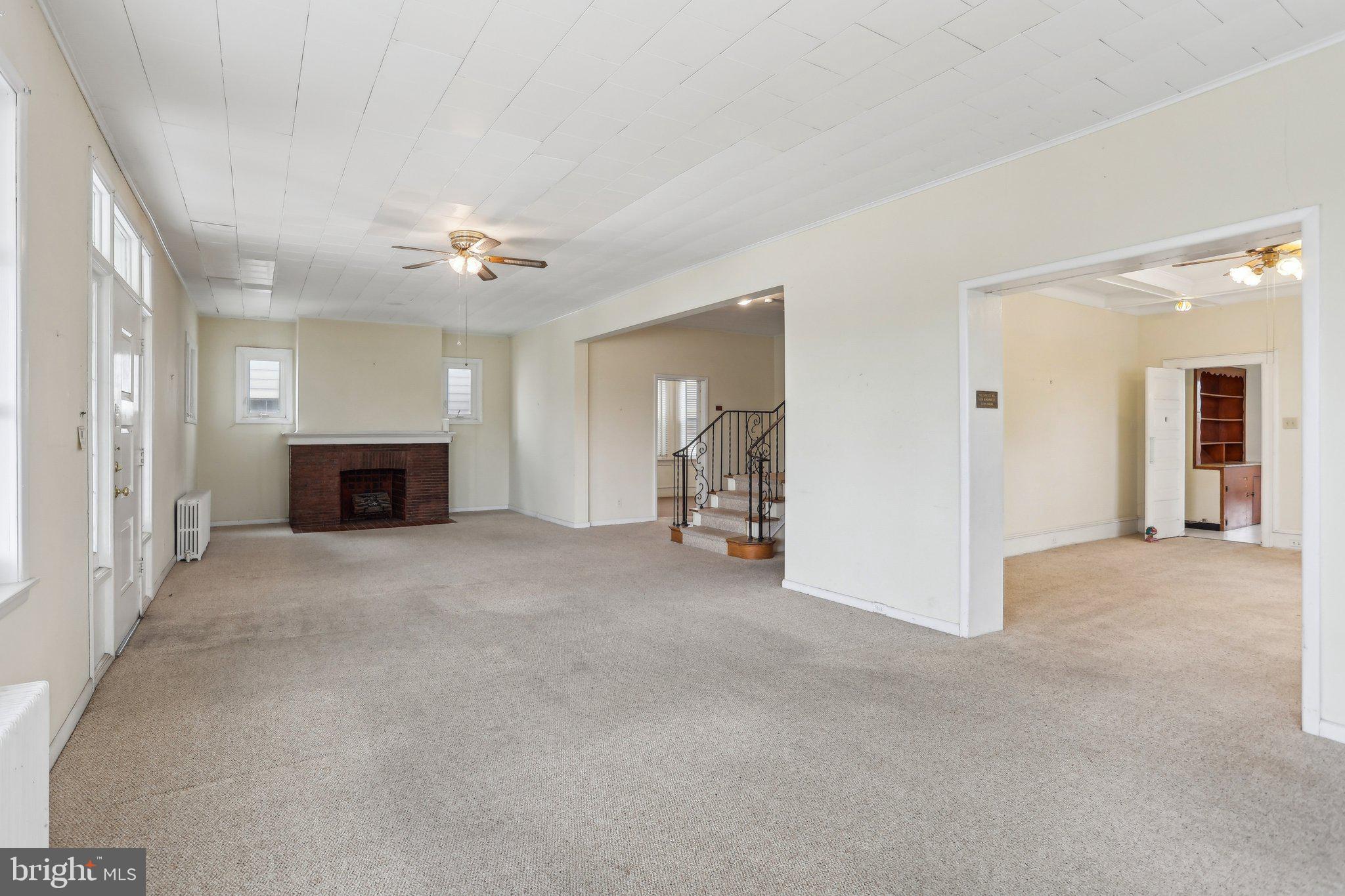 102 S DERBY AVENUE