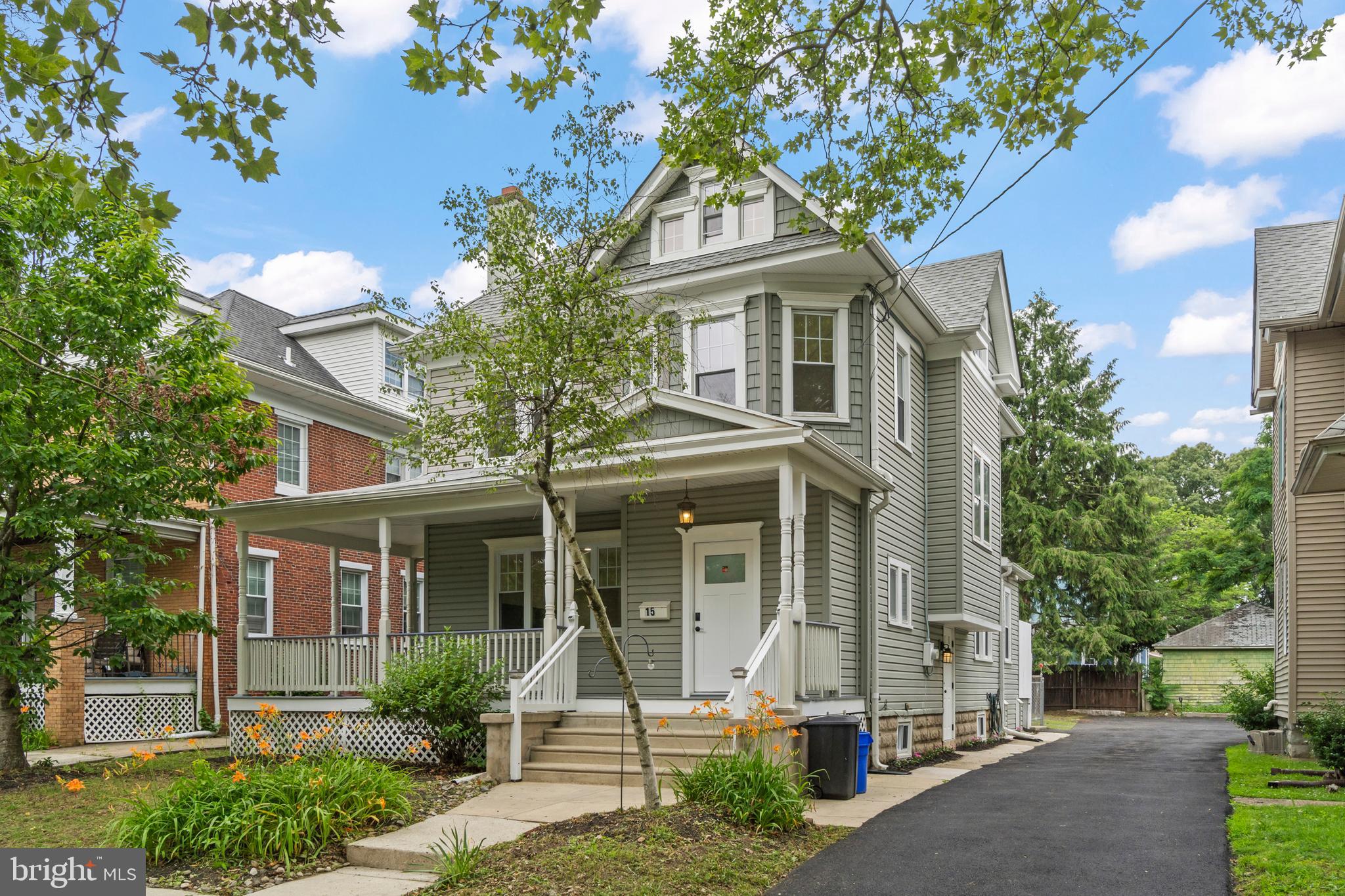 15 CRESTMONT TERRACE