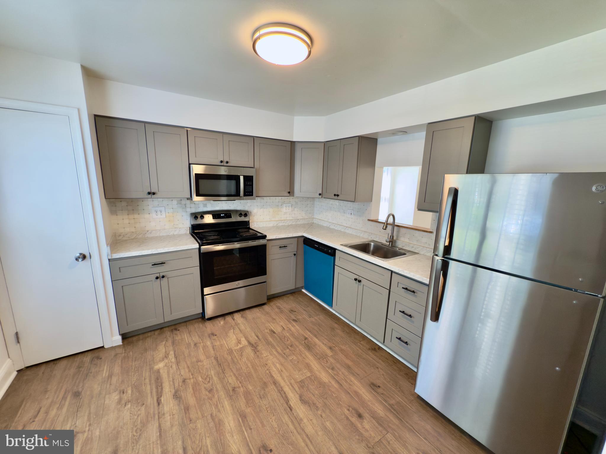 11732 STONEGATE LANE