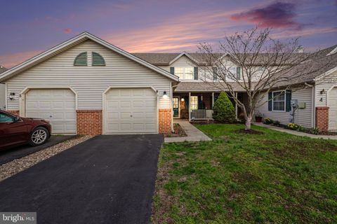 6 WESTWOOD COURT ENOLA PA 17025