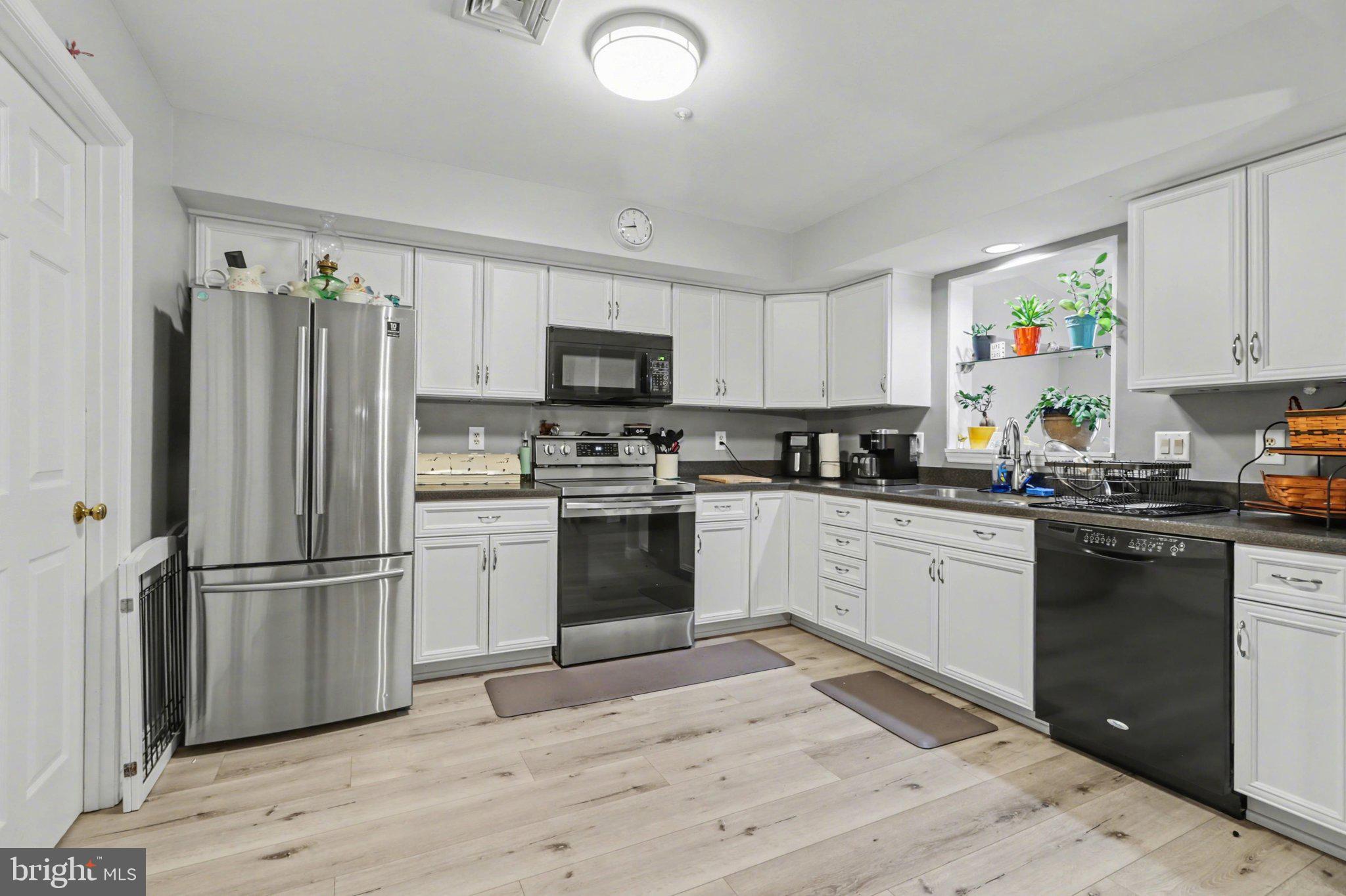 WESTWOOD COURT - Residential