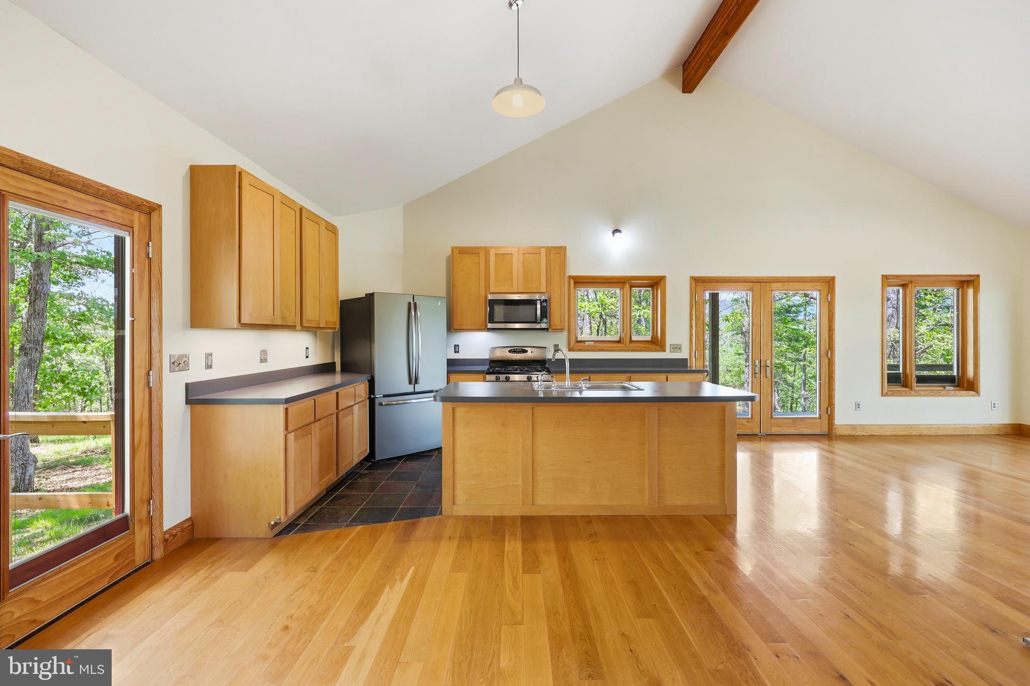 BROOMGRASS - Residential