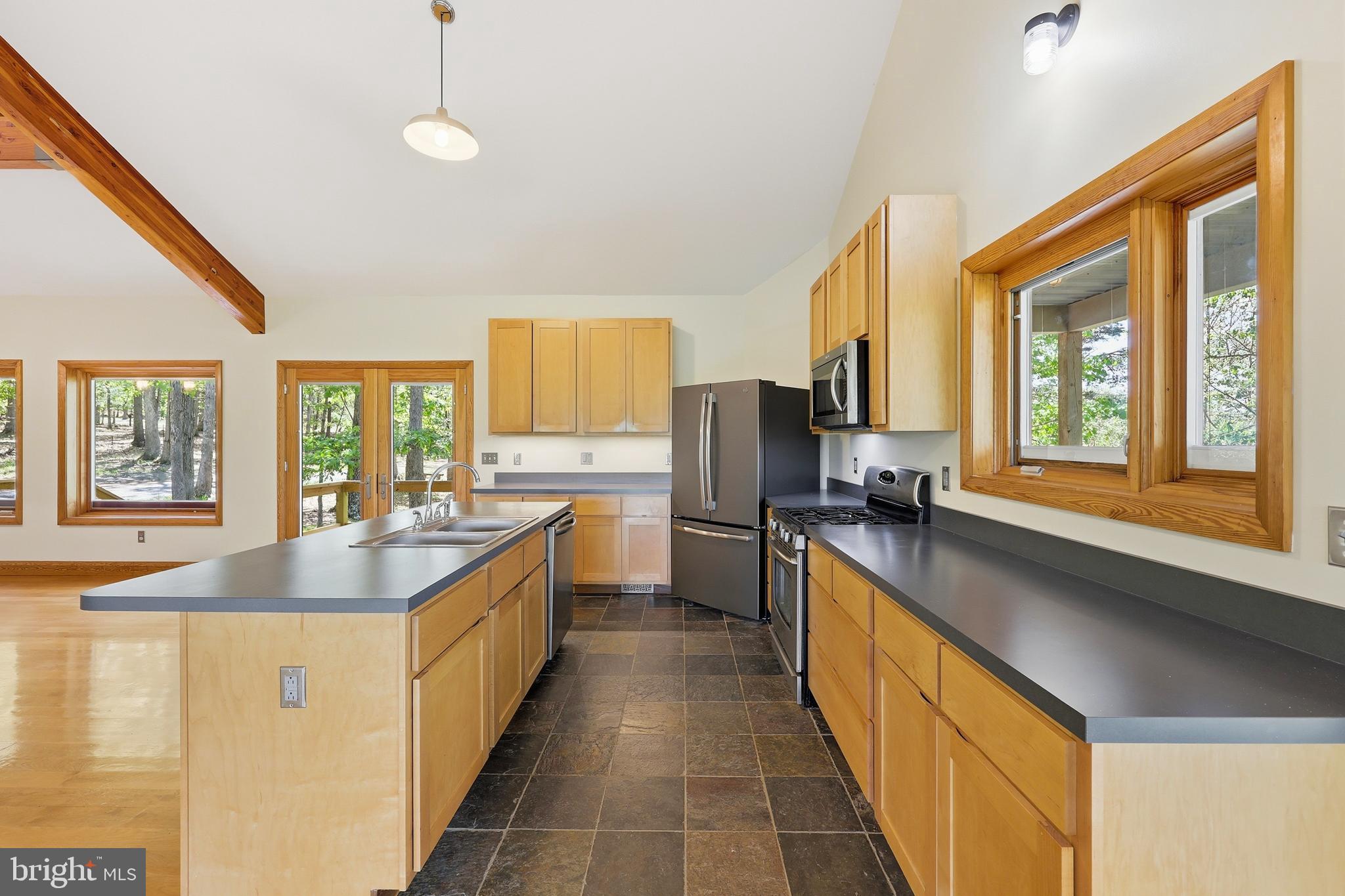 BROOMGRASS - Residential