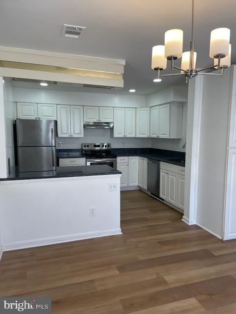 WILLOW COVE MANORS - Residential