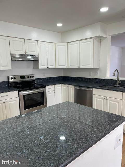 WILLOW COVE MANORS - Residential