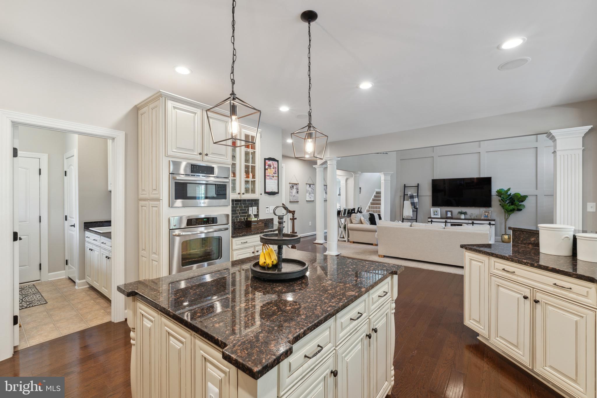 DAWSON'S CORNER - Residential