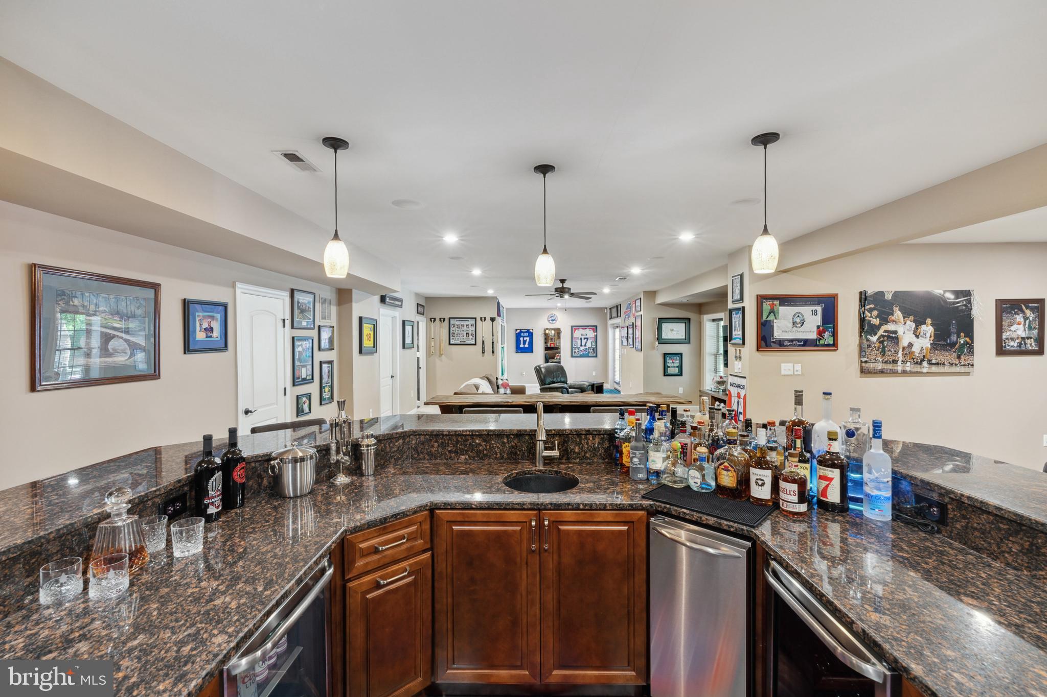 DAWSON'S CORNER - Residential