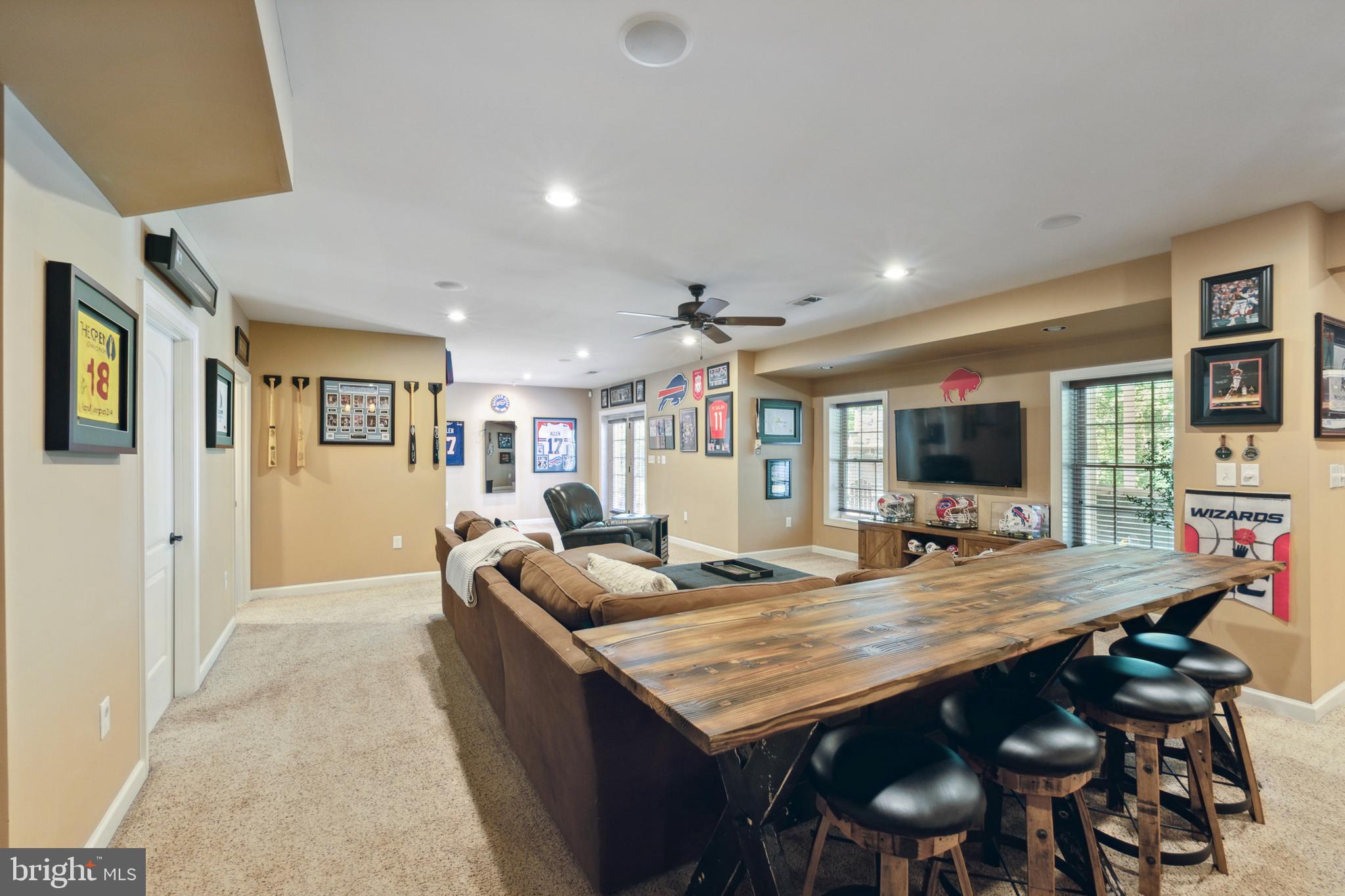 DAWSON'S CORNER - Residential