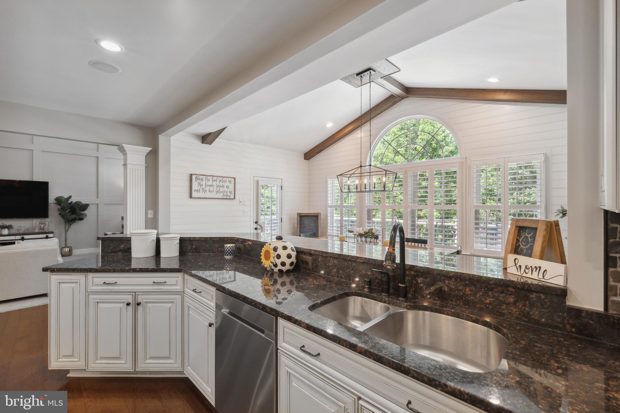 DAWSON'S CORNER - Residential