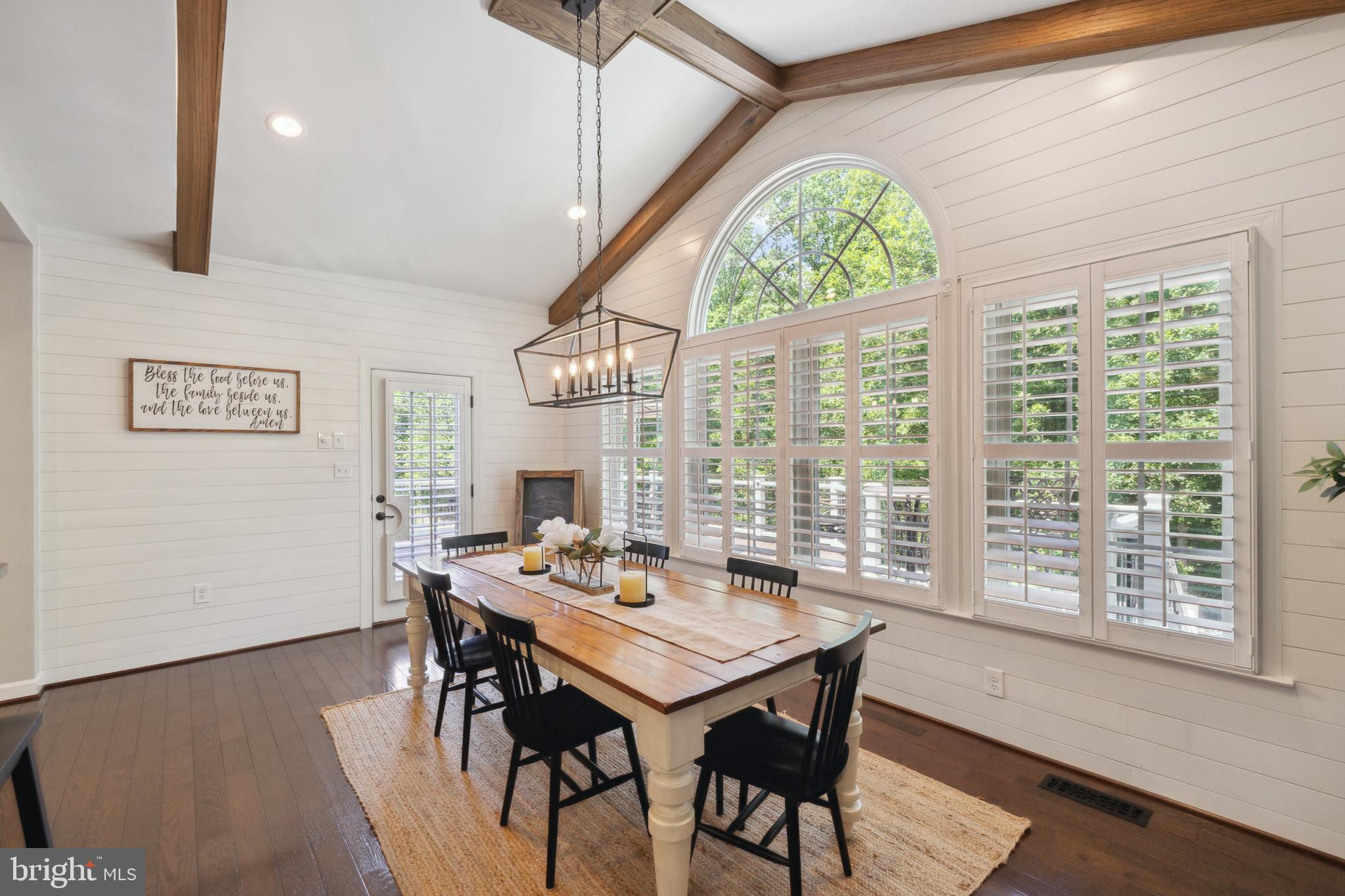 DAWSON'S CORNER - Residential