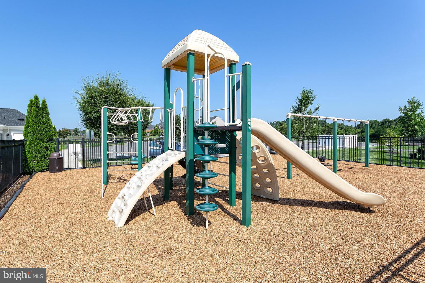 DAWSON'S CORNER - Residential