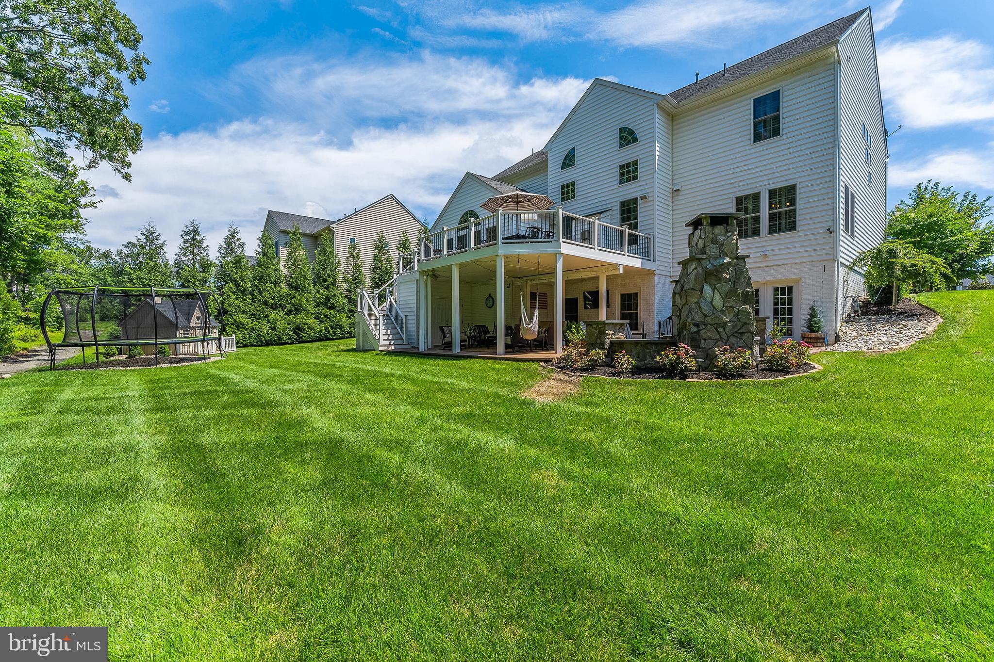 DAWSON'S CORNER - Residential