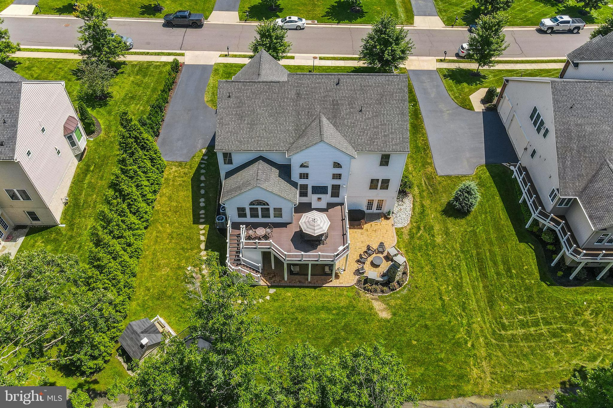 DAWSON'S CORNER - Residential