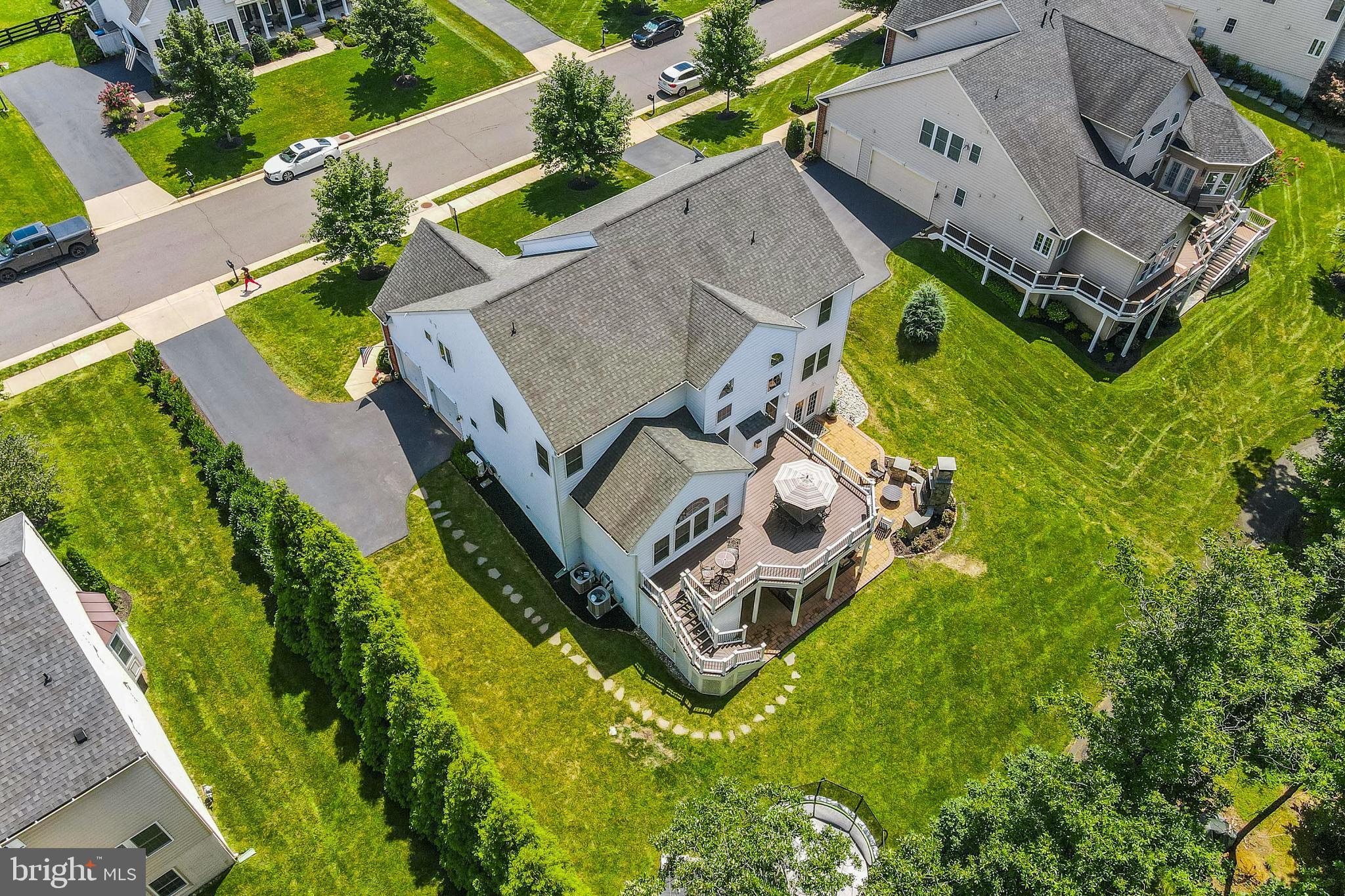 DAWSON'S CORNER - Residential