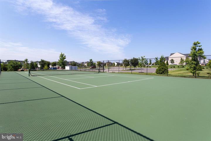 DAWSON'S CORNER - Residential