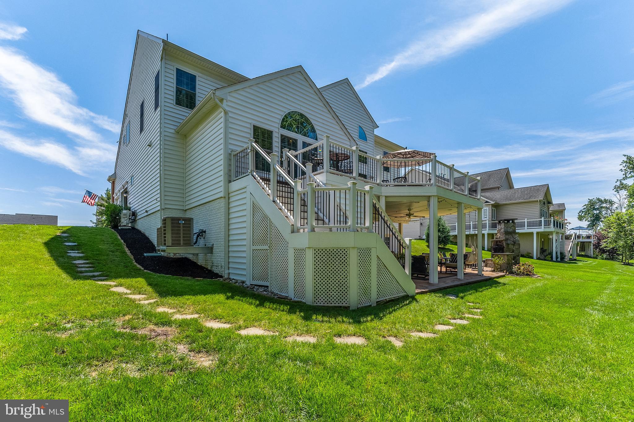 DAWSON'S CORNER - Residential