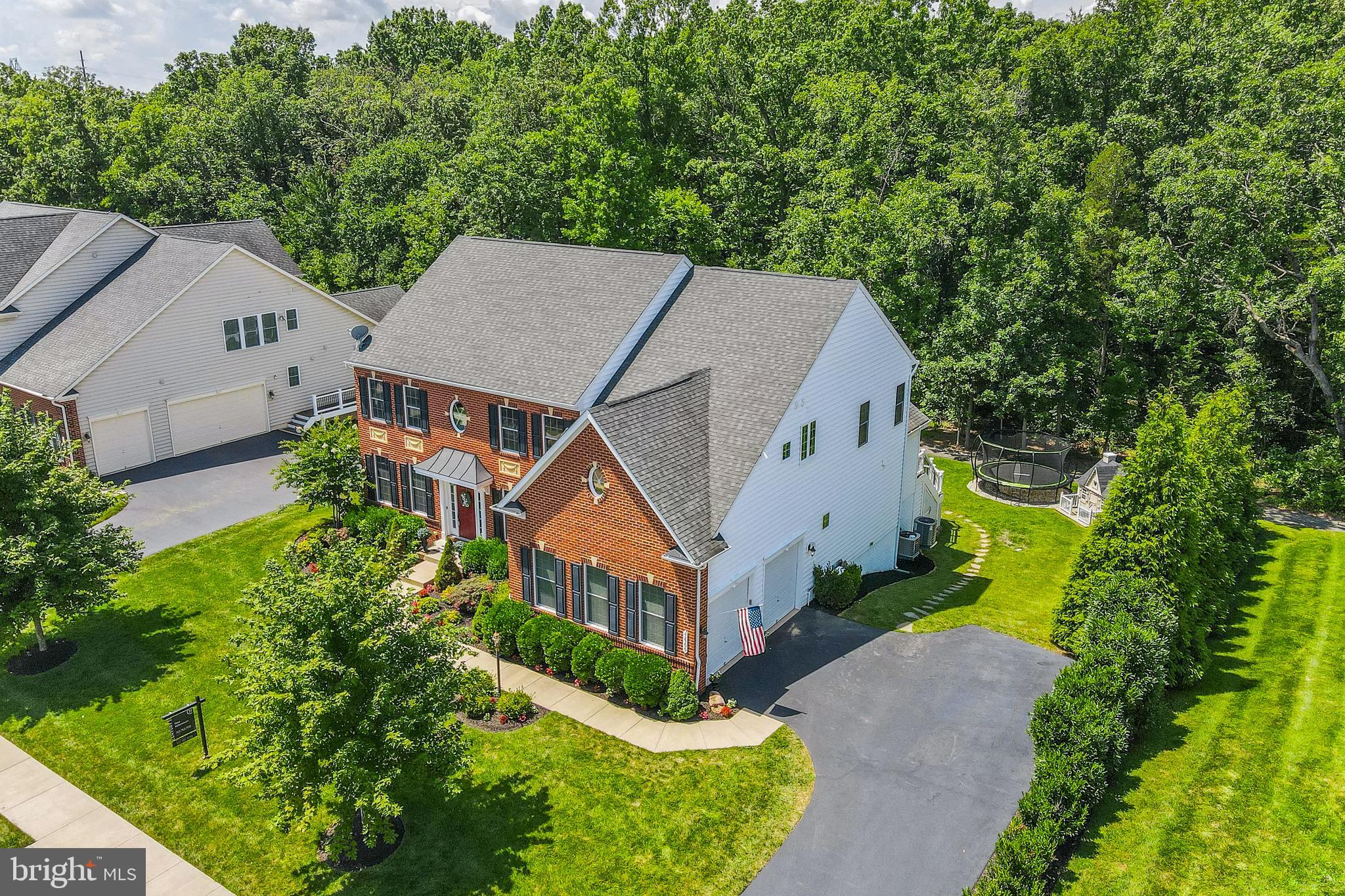 DAWSON'S CORNER - Residential