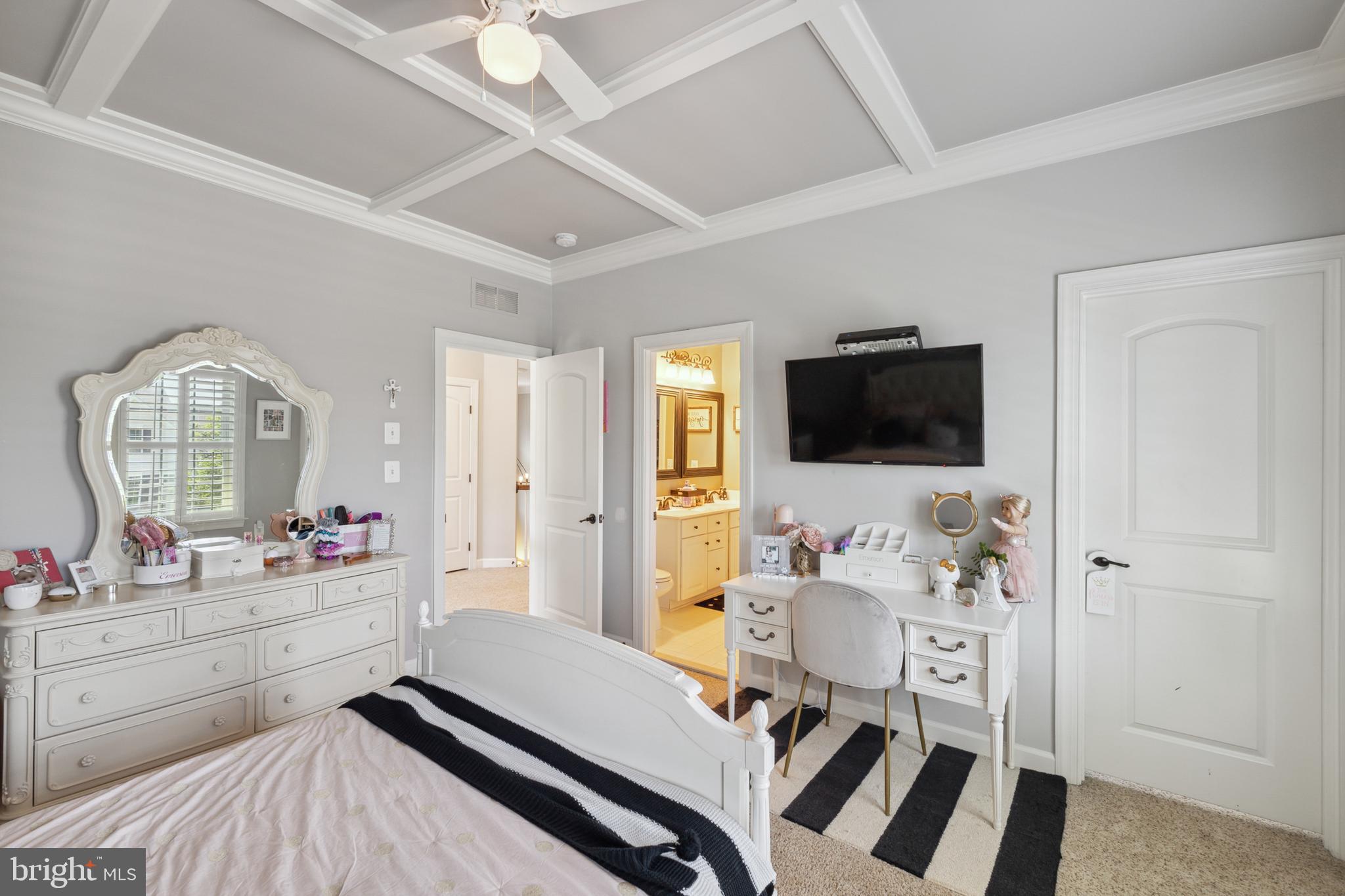 DAWSON'S CORNER - Residential