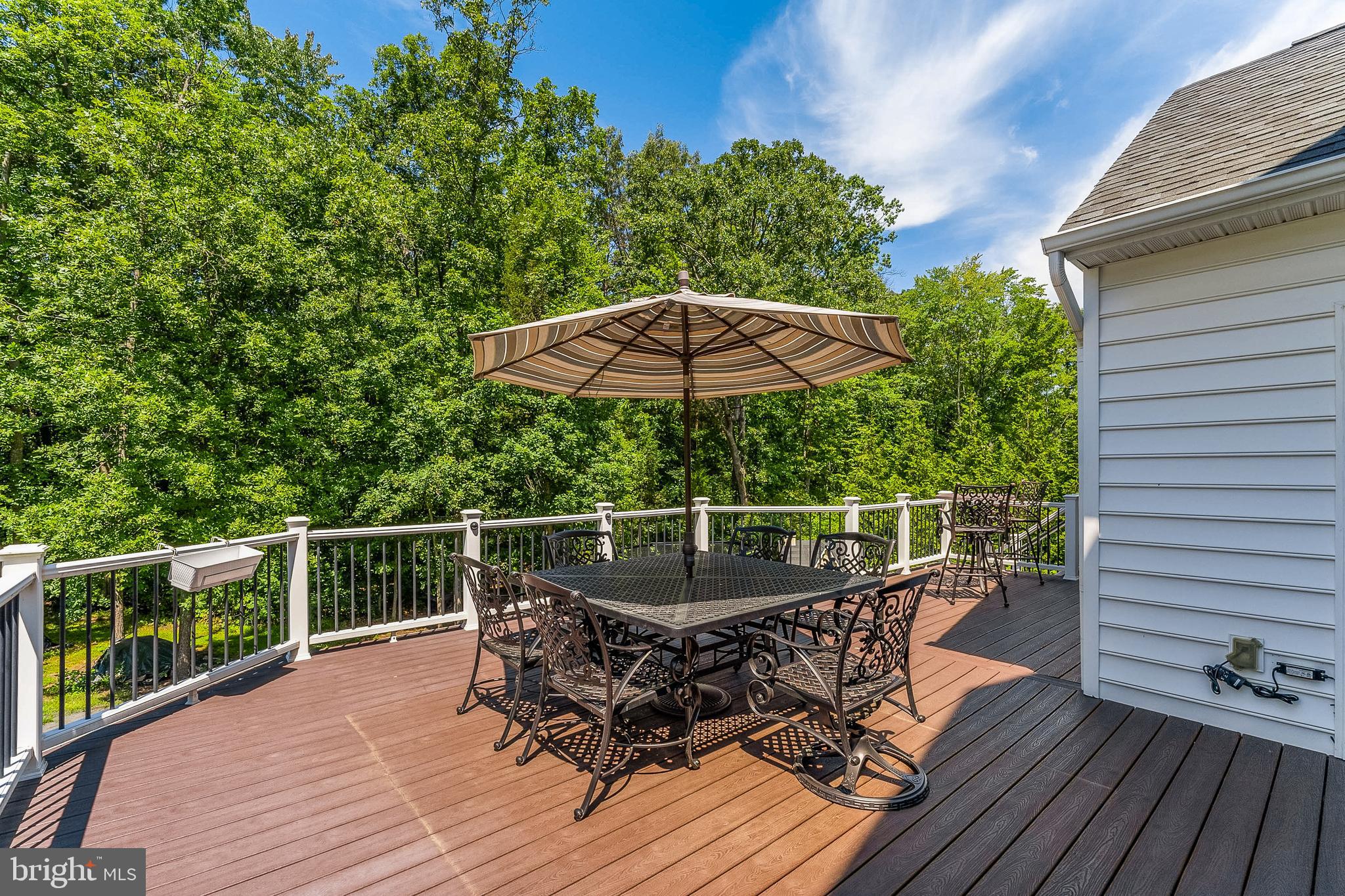 DAWSON'S CORNER - Residential