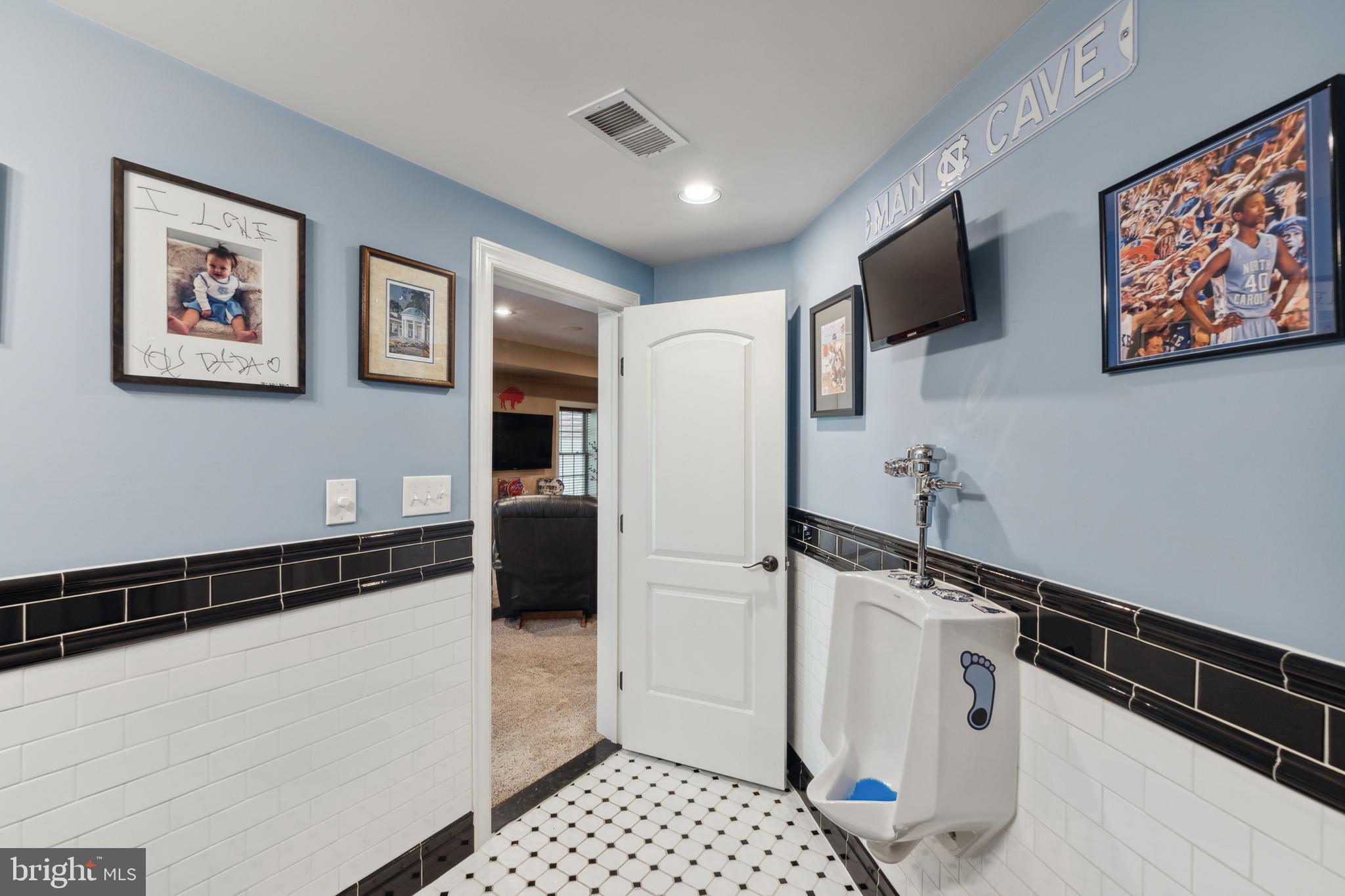 DAWSON'S CORNER - Residential