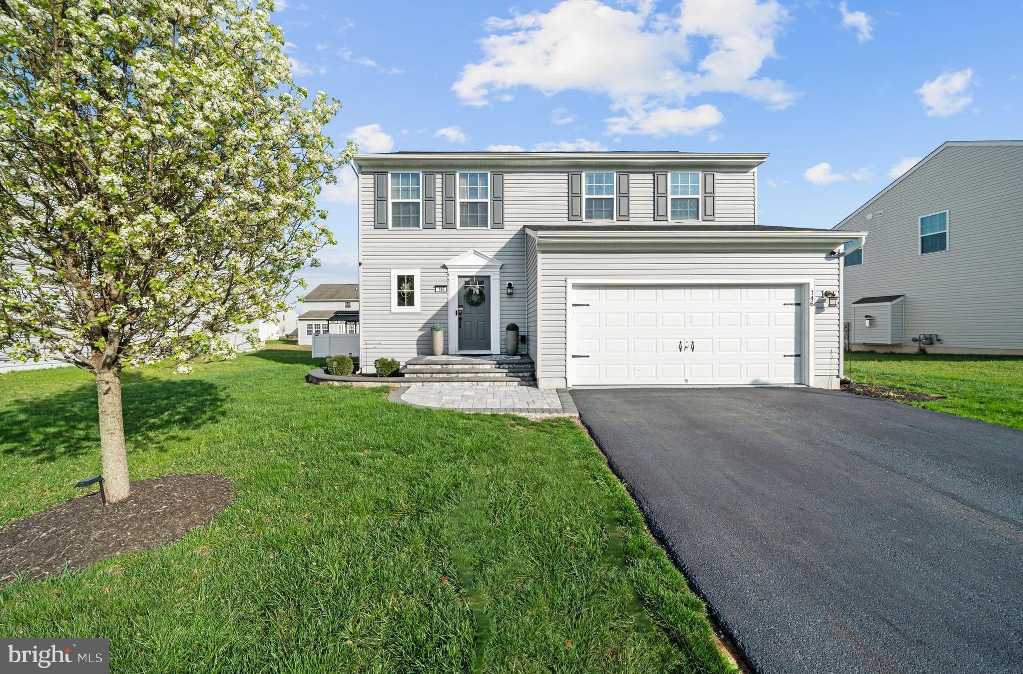 146 CLIMBING VINE AVENUE