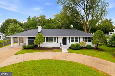Photo of 109 Sunset Drive, ANNAPOLIS, MD 21403 (MLS # MDAA2153934)