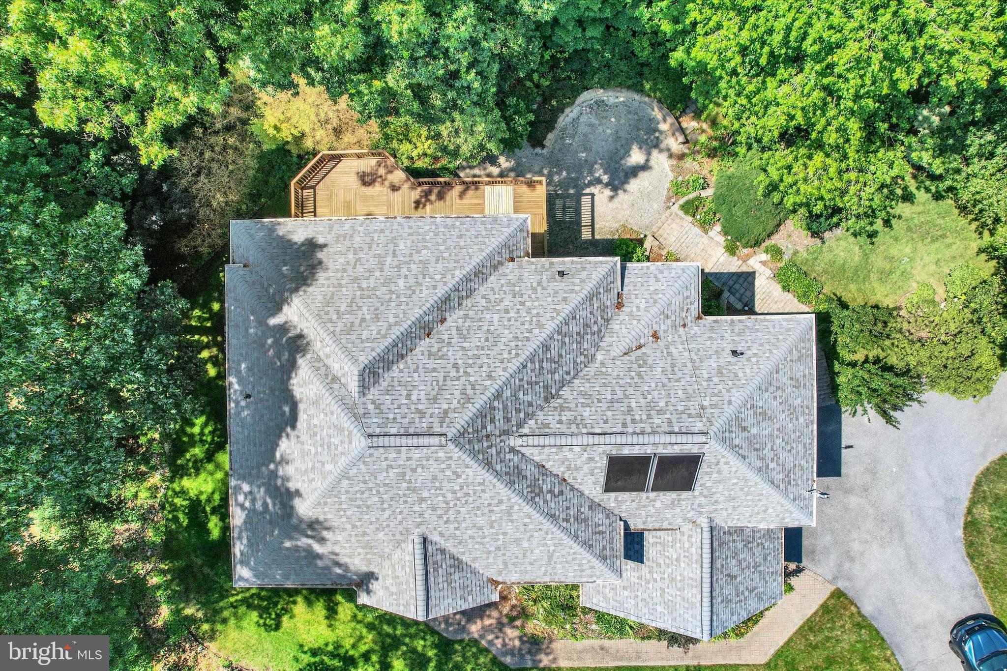 3088 FENWICK DRIVE