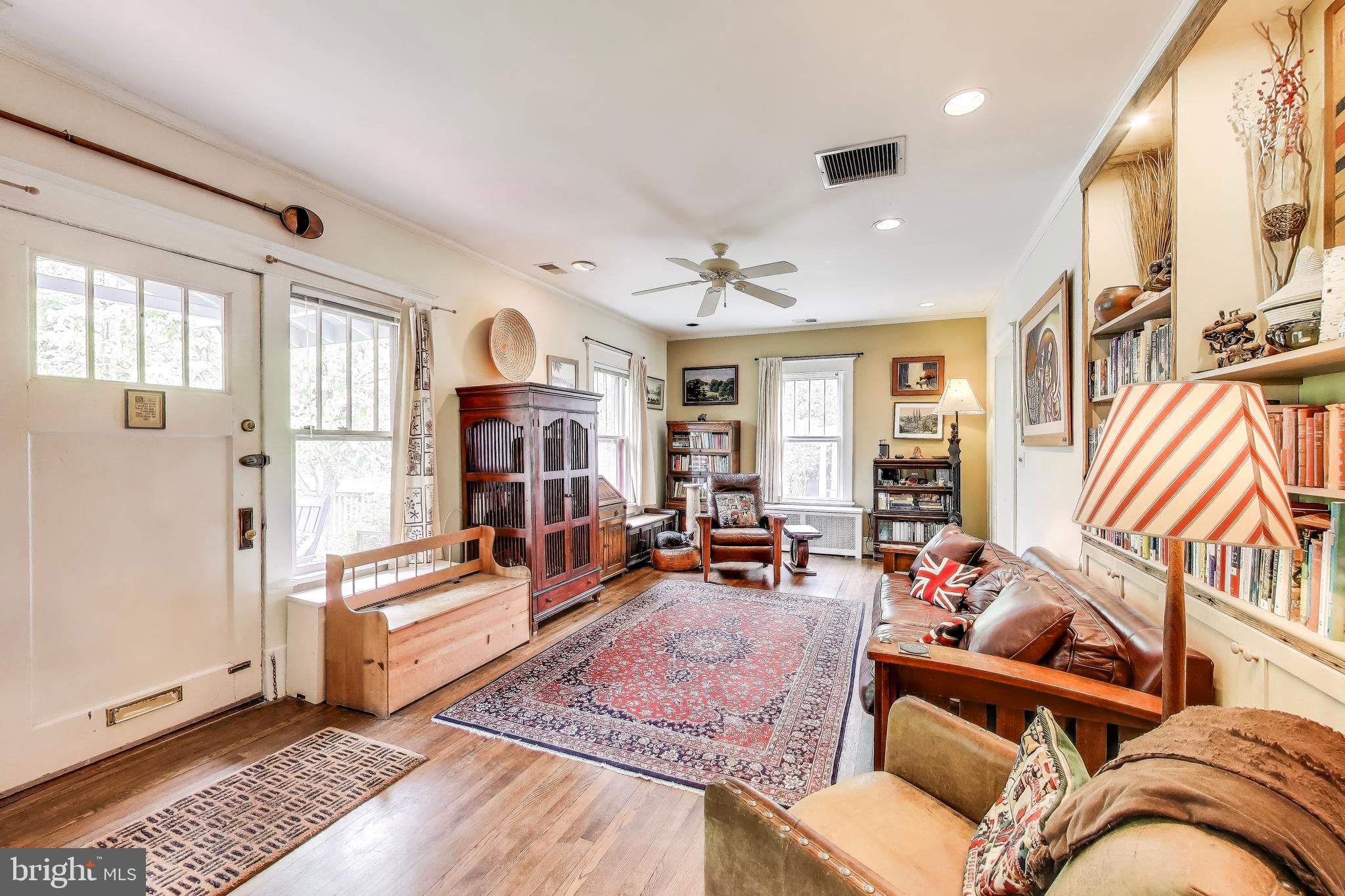 7017 WOODLAND AVENUE
