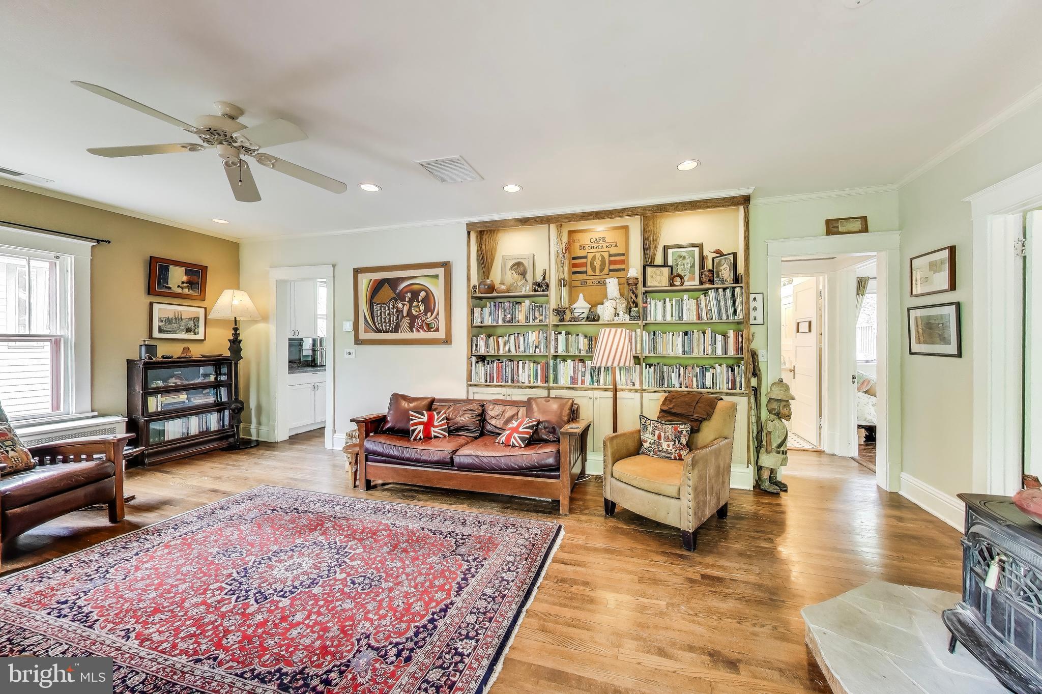 7017 WOODLAND AVENUE